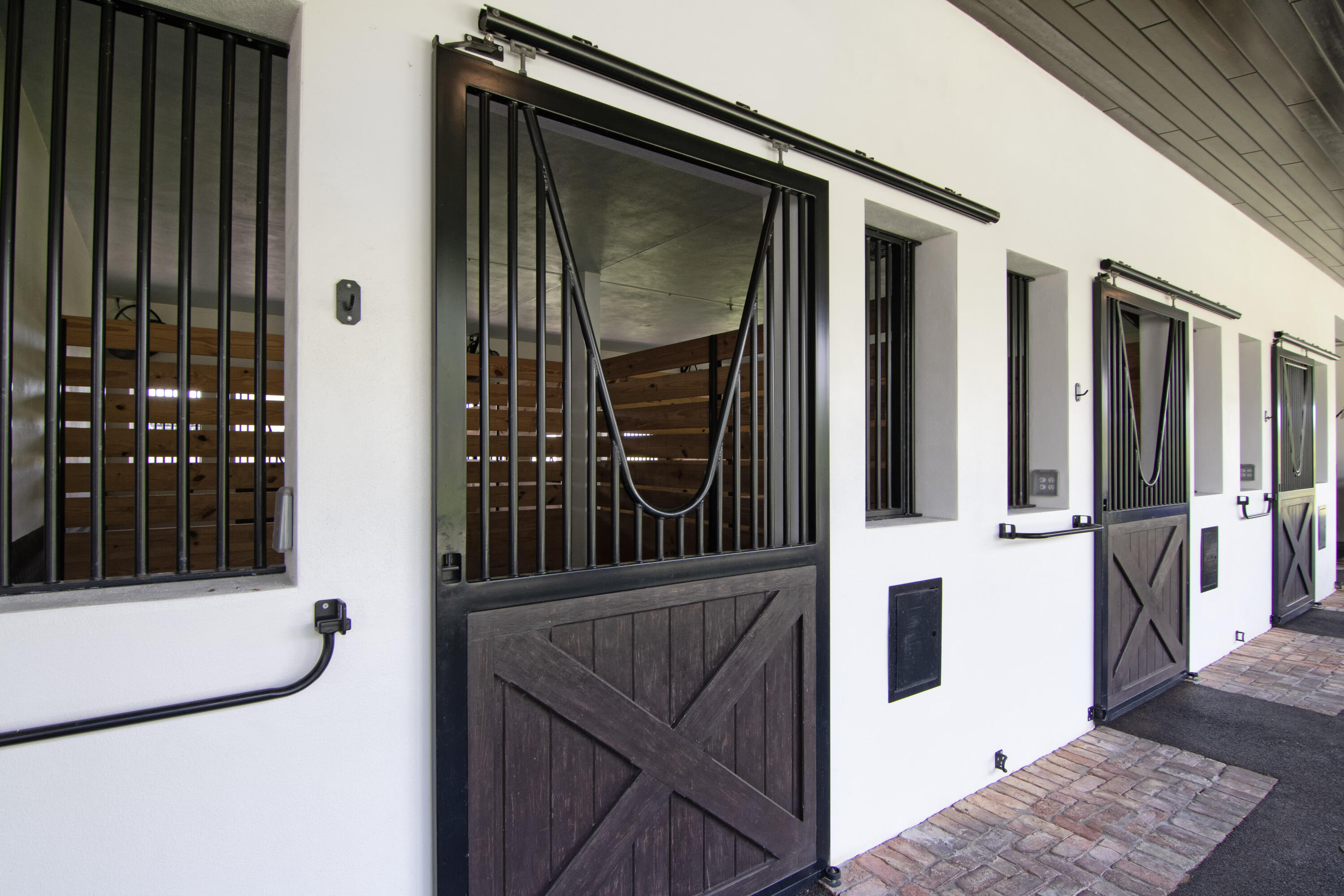 SADDLE TRAIL PARK OF WELLINGTON - Residential Lease