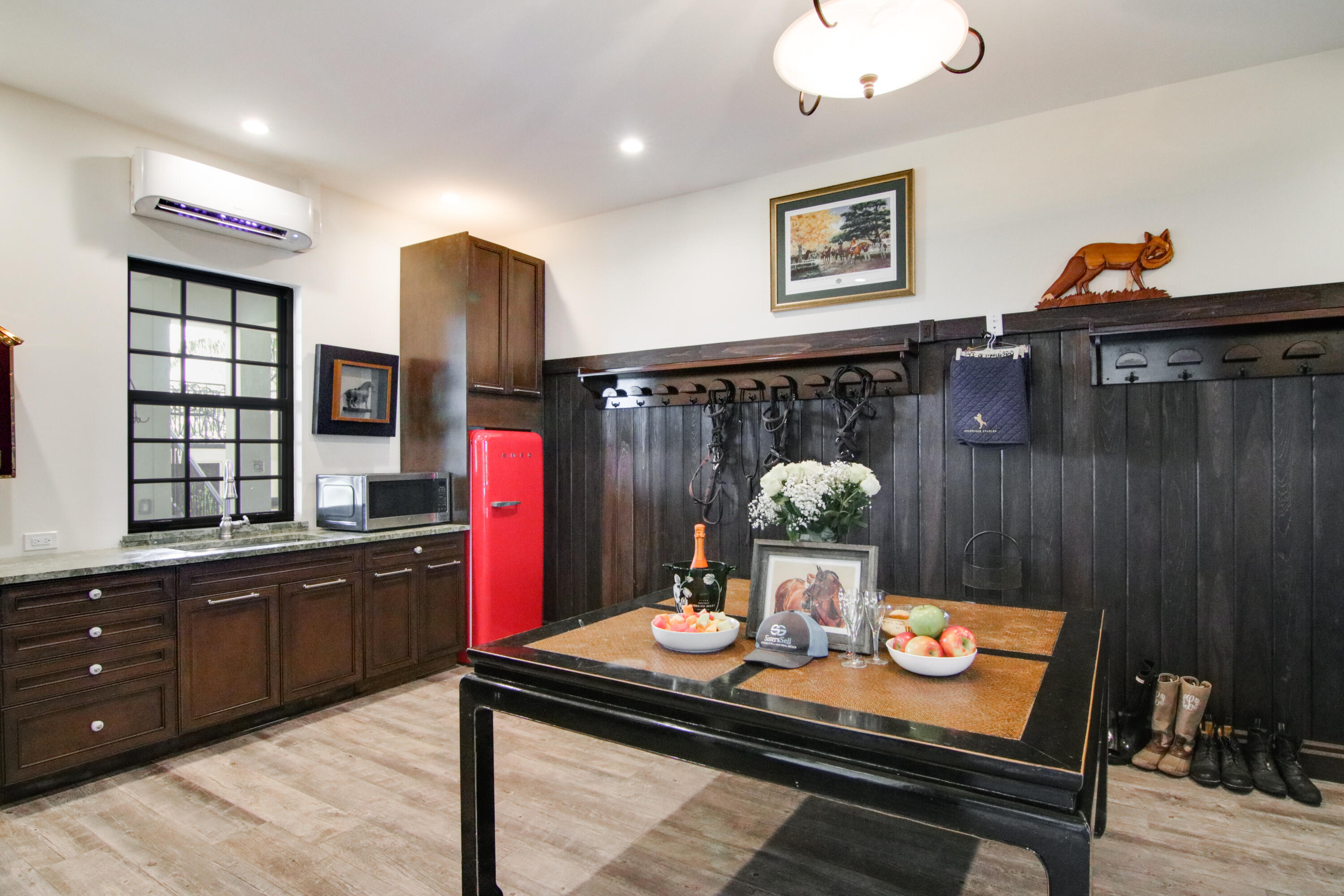 SADDLE TRAIL PARK OF WELLINGTON - Residential Lease