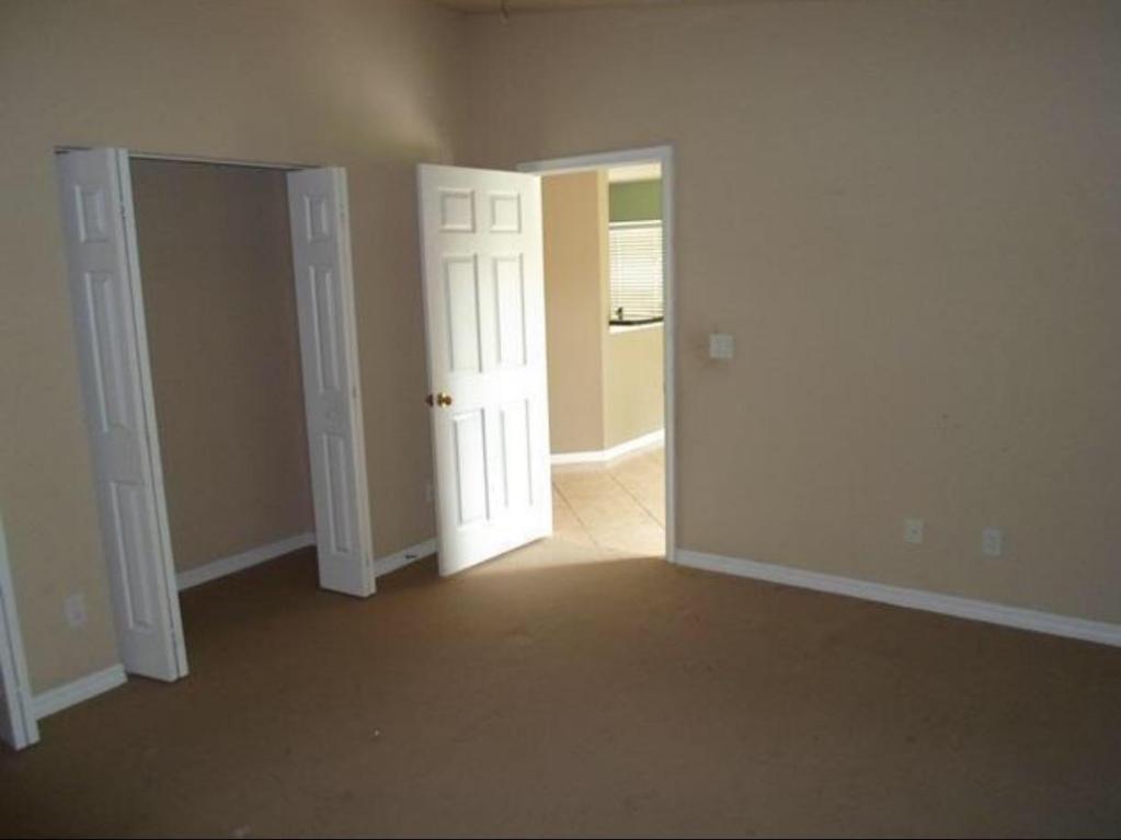 FIRST REPLAT OF PORTOFINO ISLES - Residential Lease