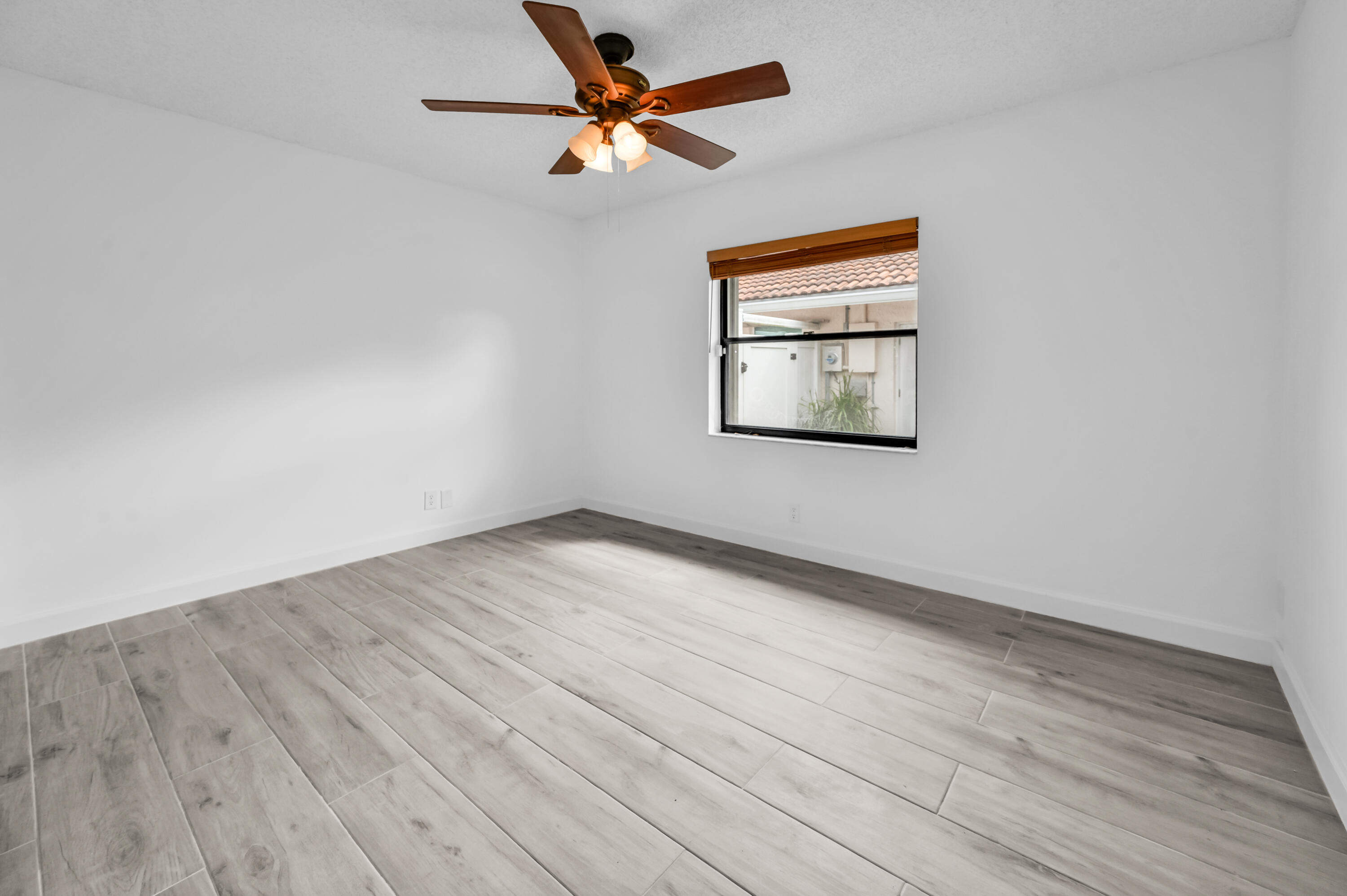 SILVER WOODS PH II - Residential Lease