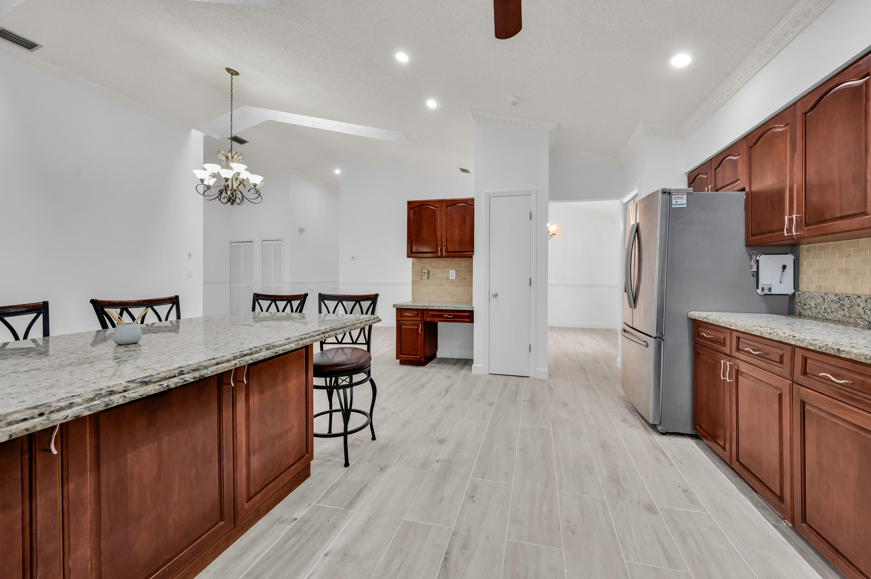 SILVER WOODS PH II - Residential Lease