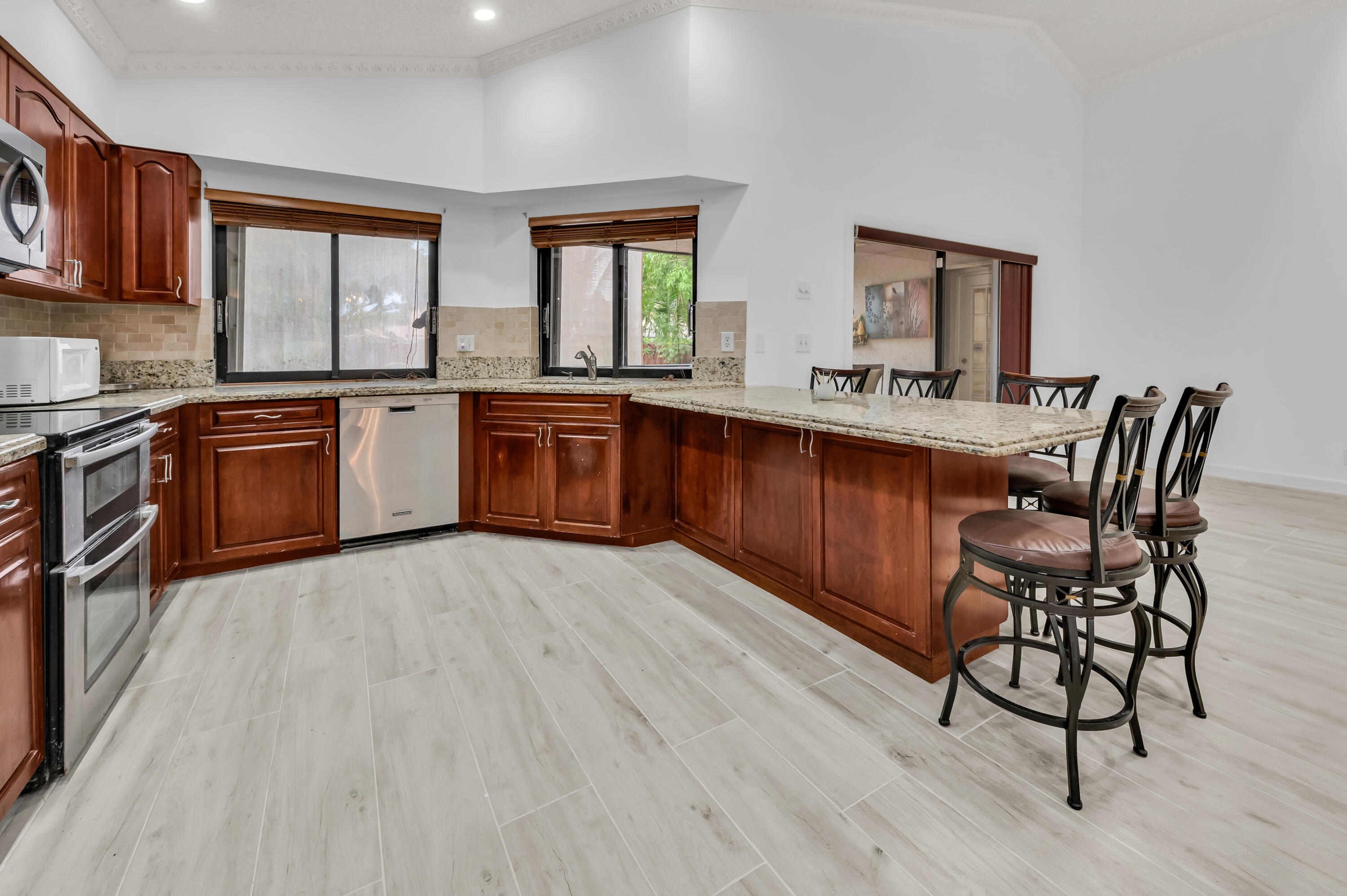 SILVER WOODS PH II - Residential Lease