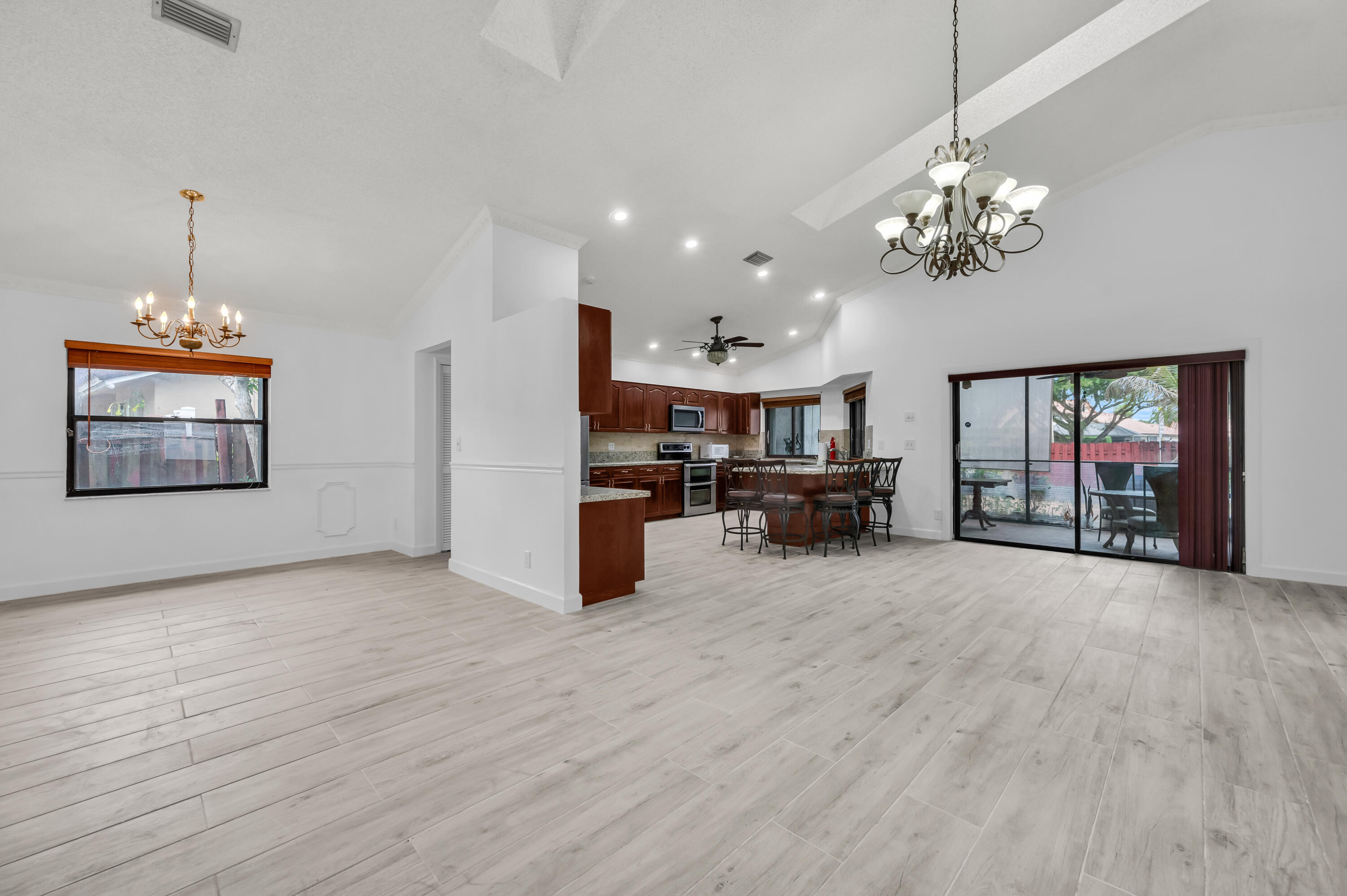 SILVER WOODS PH II - Residential Lease