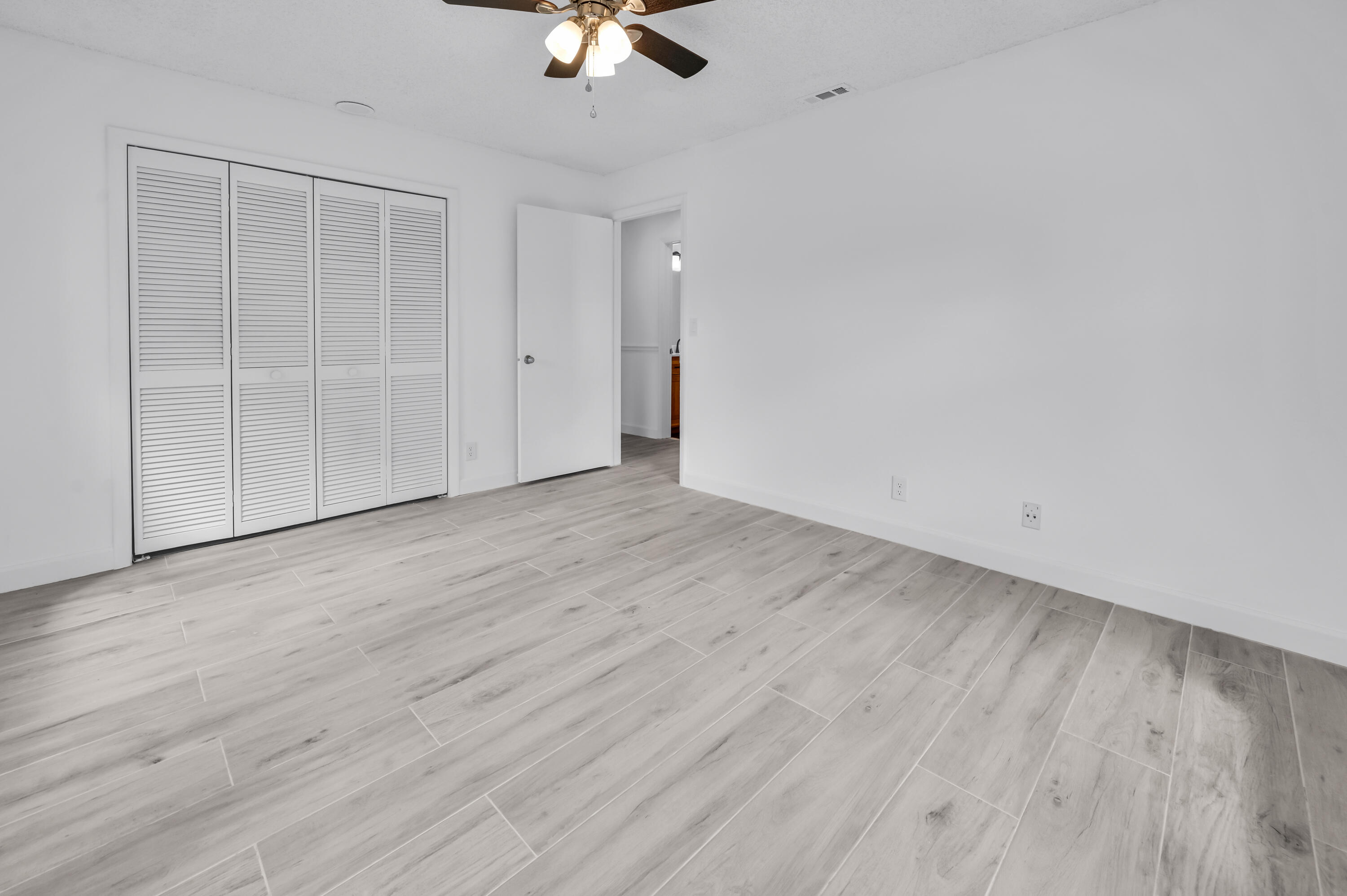 SILVER WOODS PH II - Residential Lease