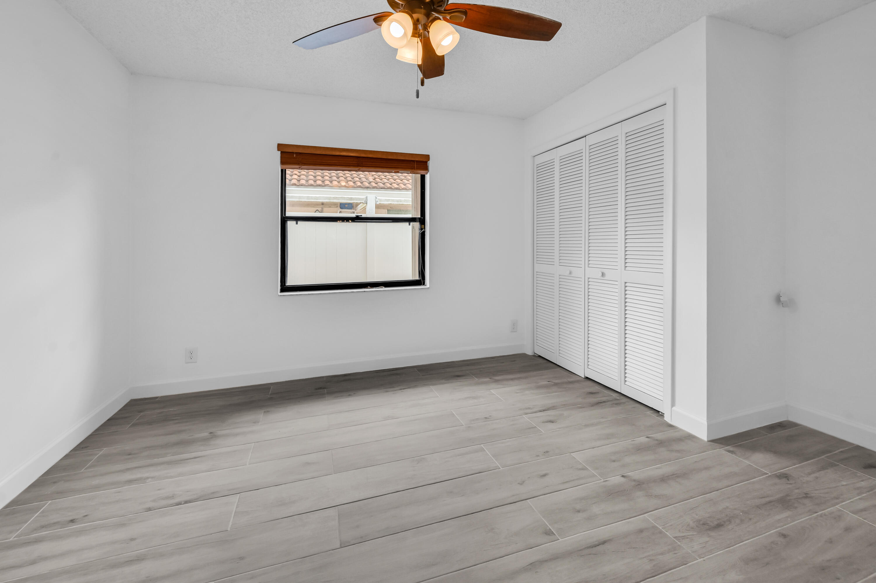 SILVER WOODS PH II - Residential Lease