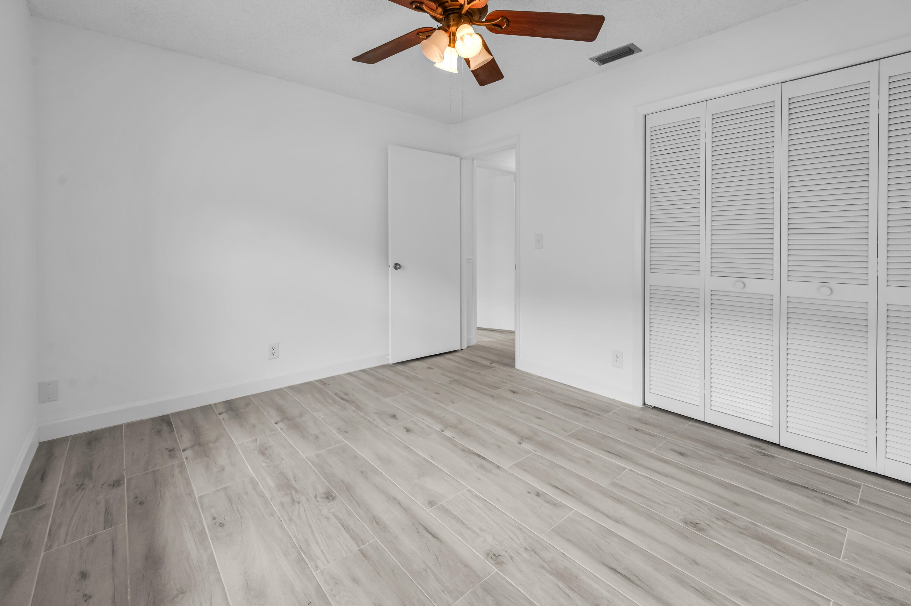 SILVER WOODS PH II - Residential Lease