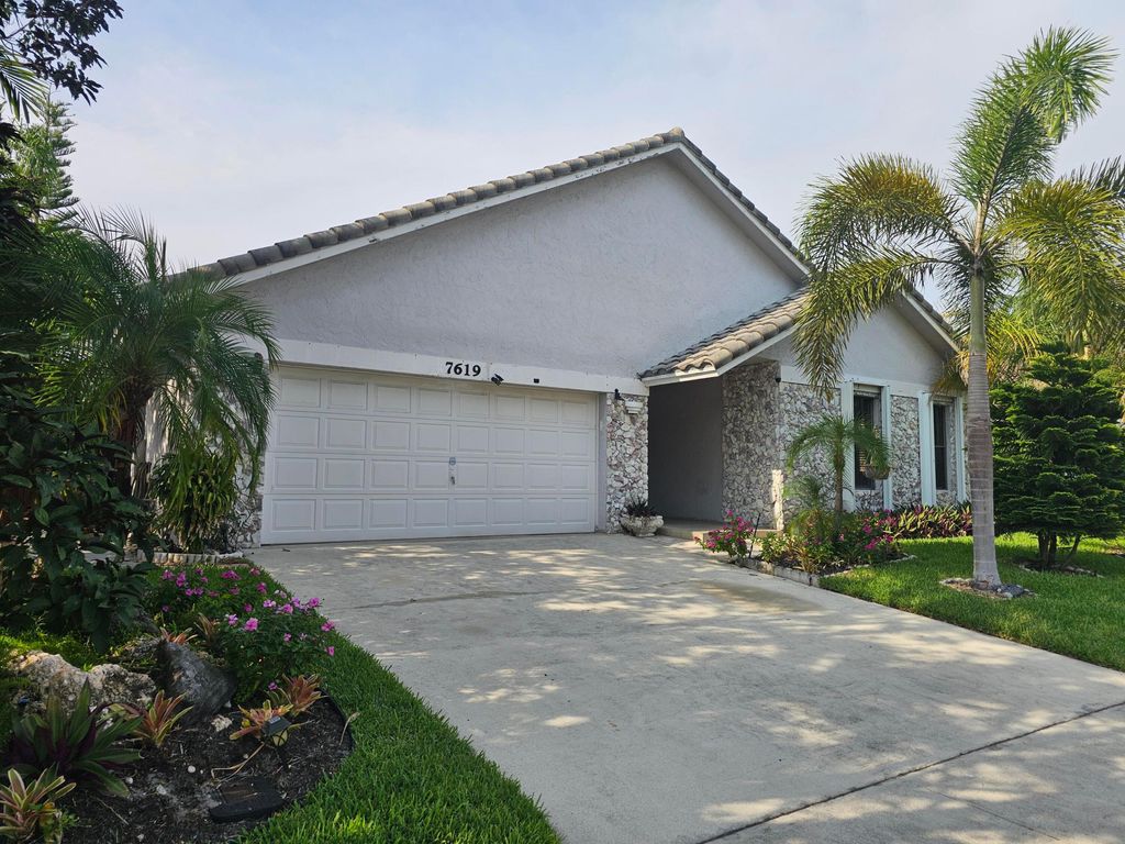 Photo of 7619 Silver Woods Court, Boca Raton, FL 33433 (MLS # B26004602)