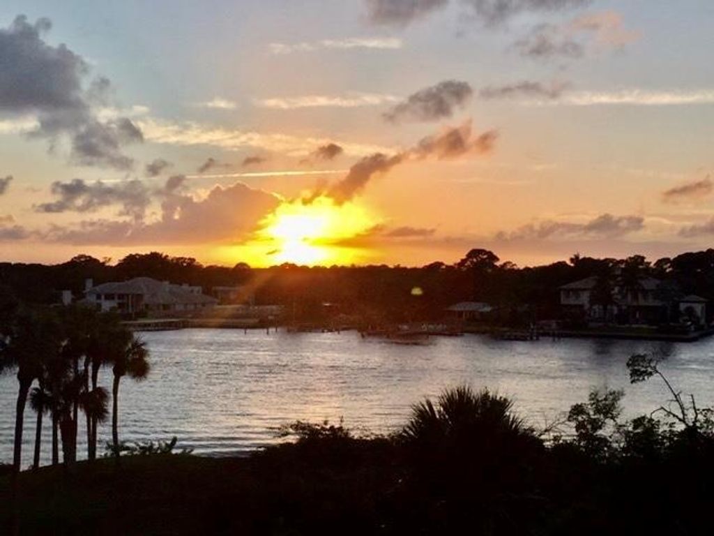 Photo of 1701 Marina Isle Way #402, Jupiter, FL 33477 (MLS # R11083512)