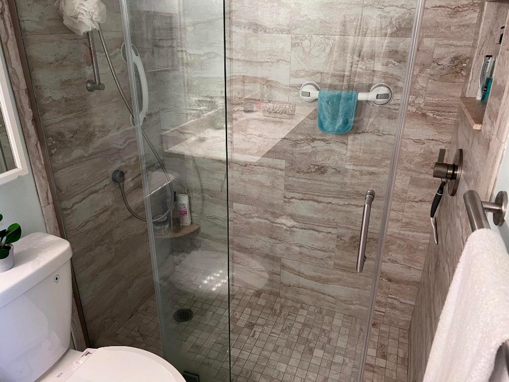 CIRCLE BAY YACHT CLUB CONDO I II III - Residential Lease