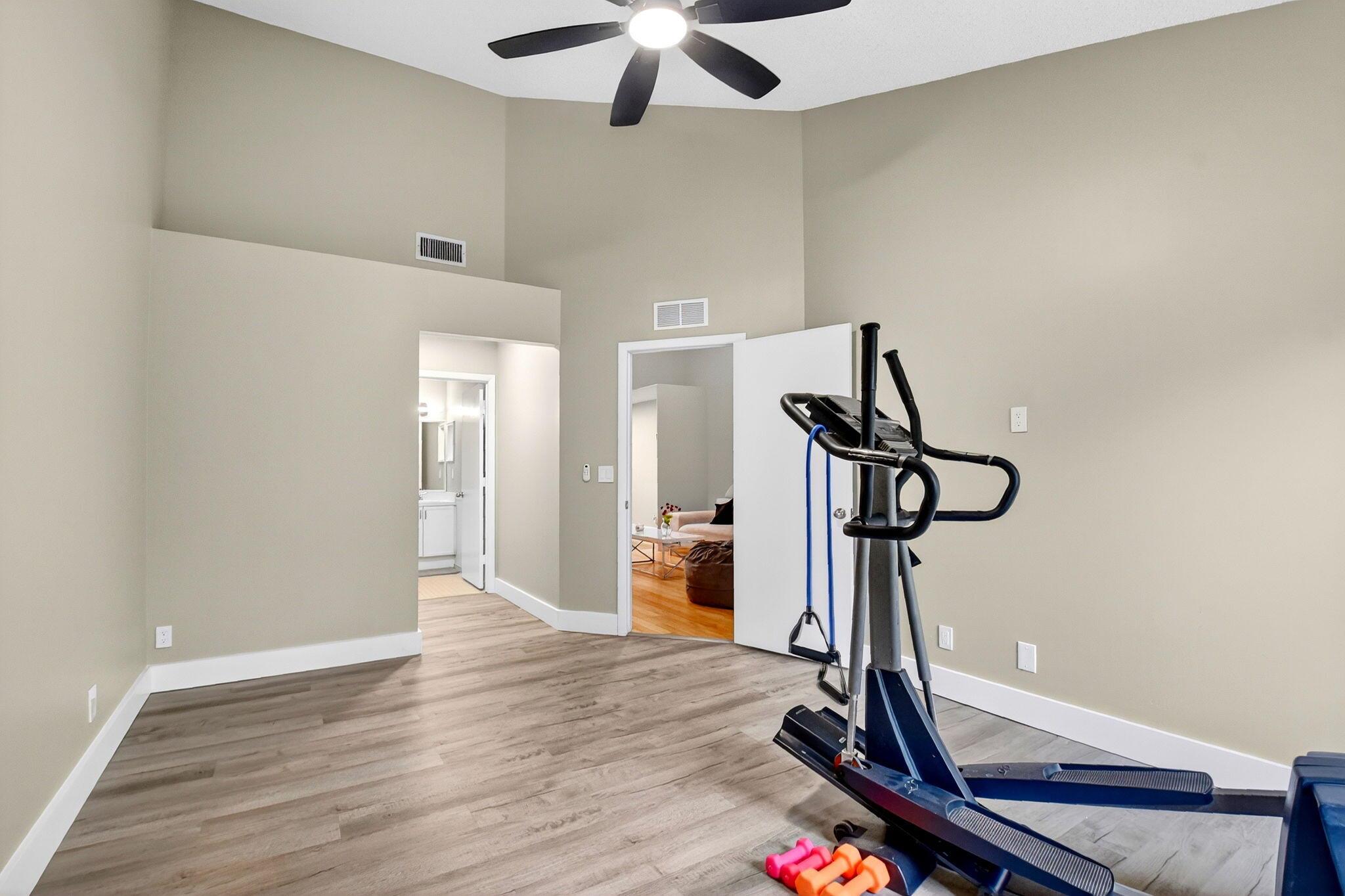 JOGGERS RUN - Residential