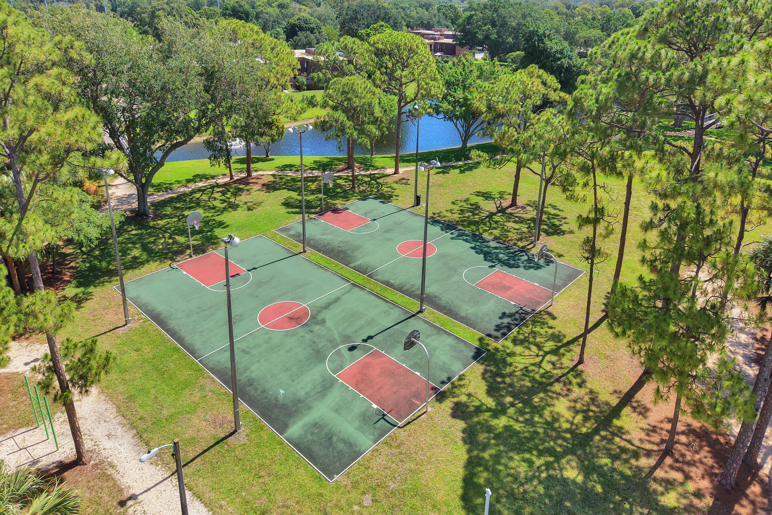 GARDEN LAKES AND GARDEN SQUARE SHOPS - Residential