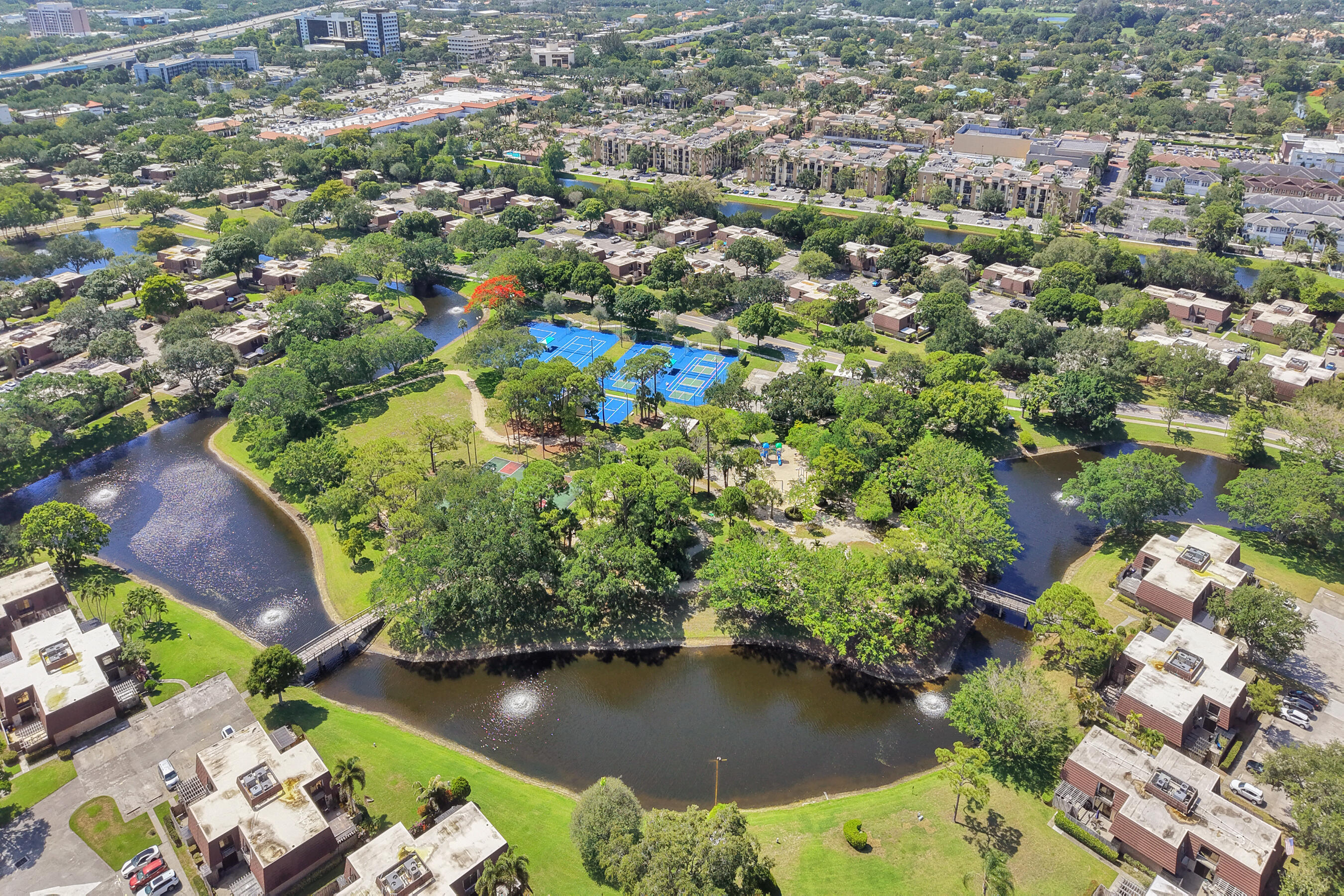 GARDEN LAKES AND GARDEN SQUARE SHOPS - Residential