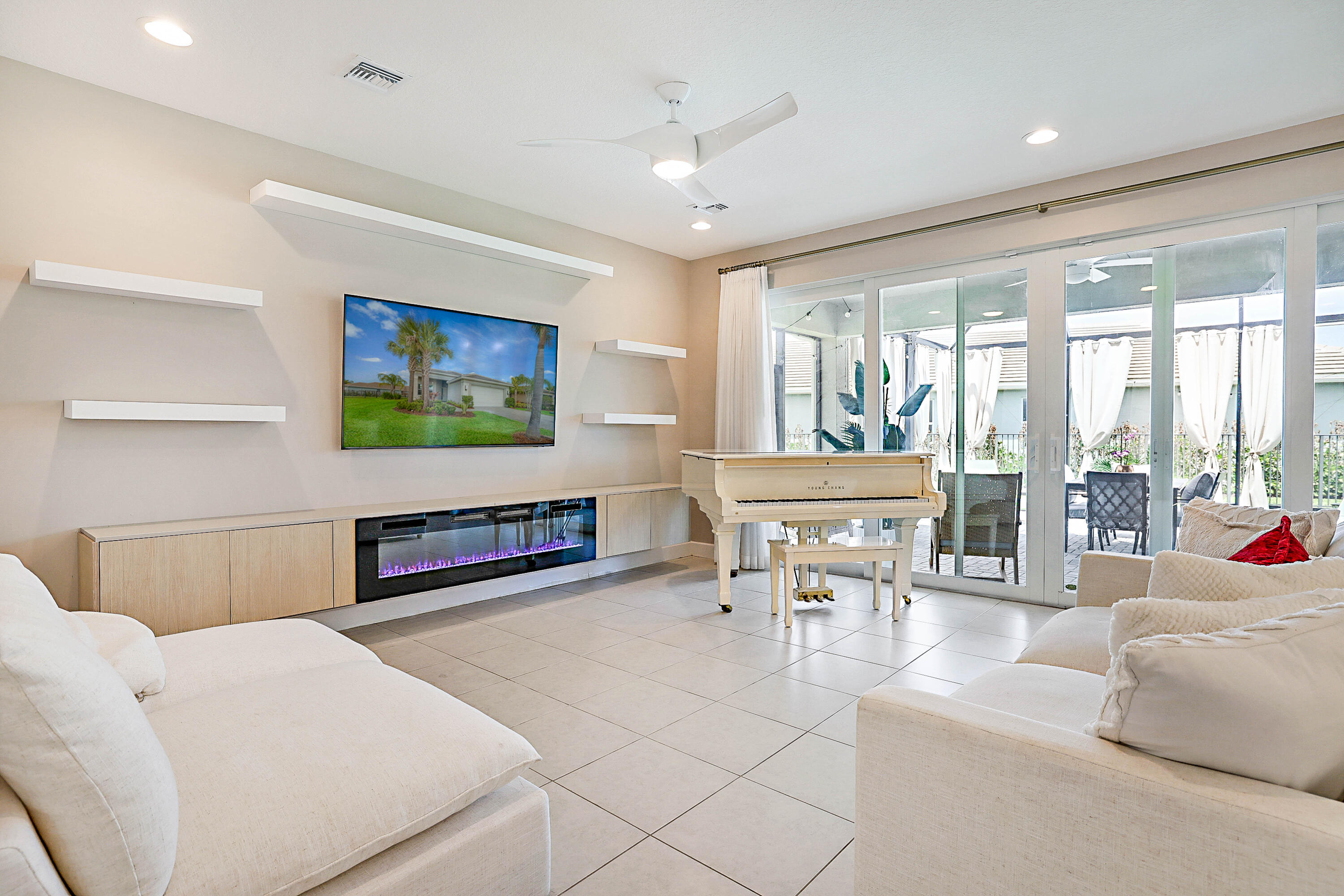 Valencia Grove/Riverland - Residential
