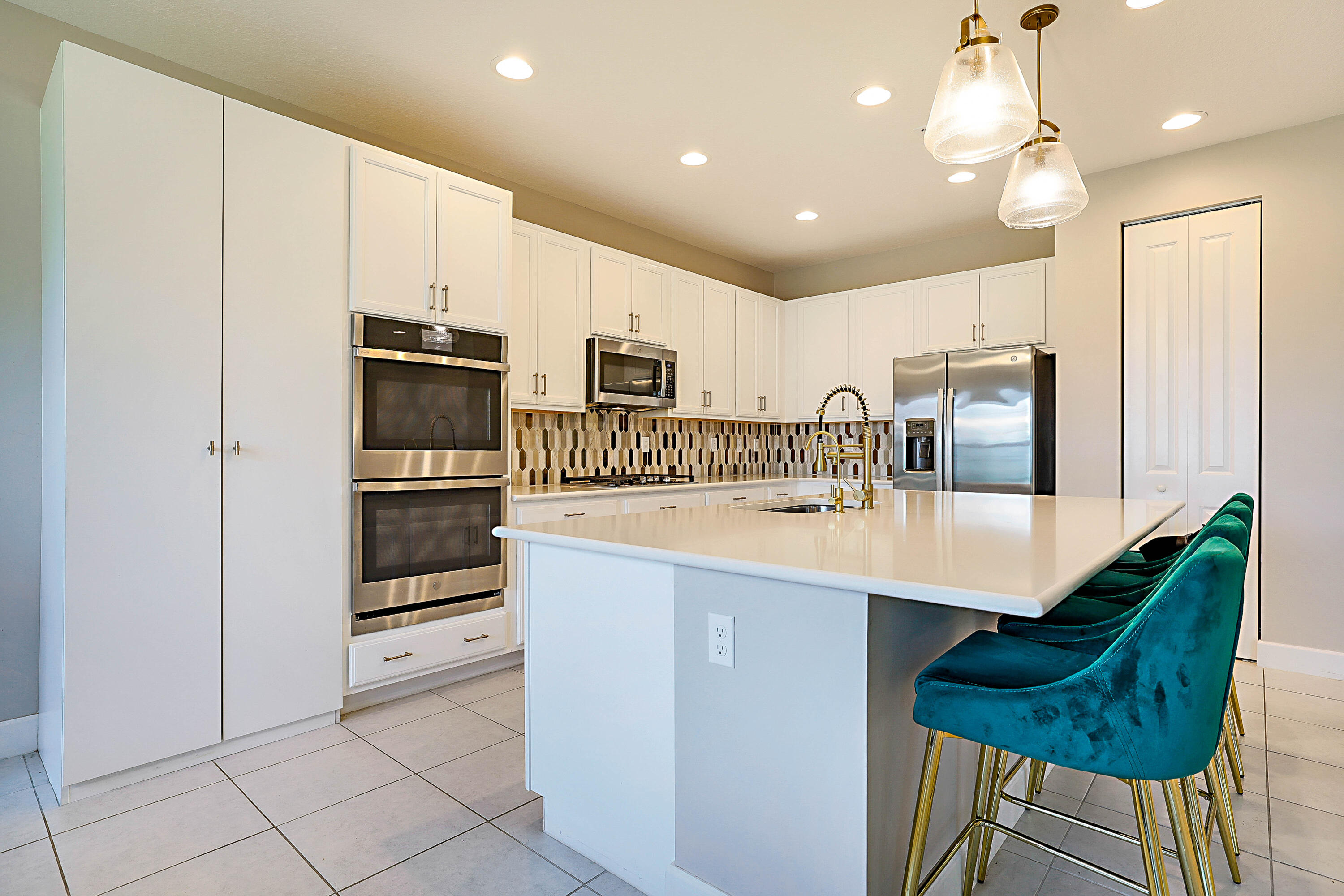 Valencia Grove/Riverland - Residential