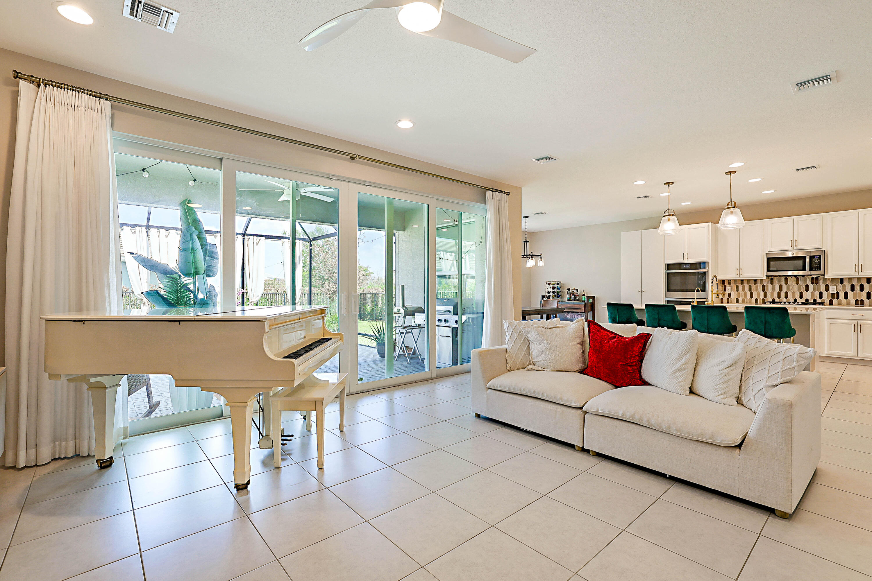 Valencia Grove/Riverland - Residential