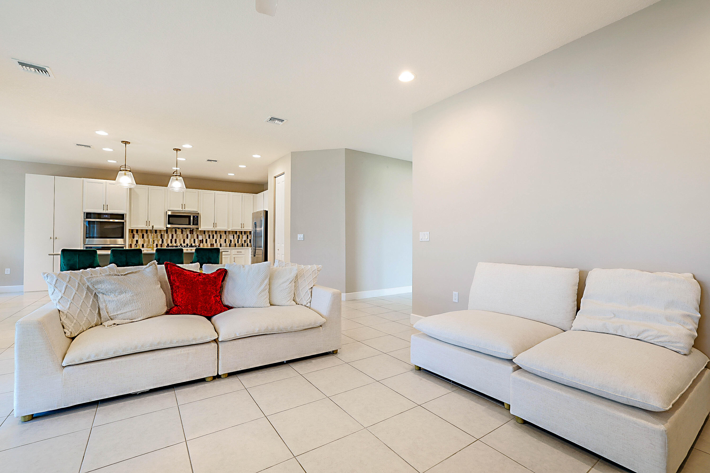 Valencia Grove/Riverland - Residential
