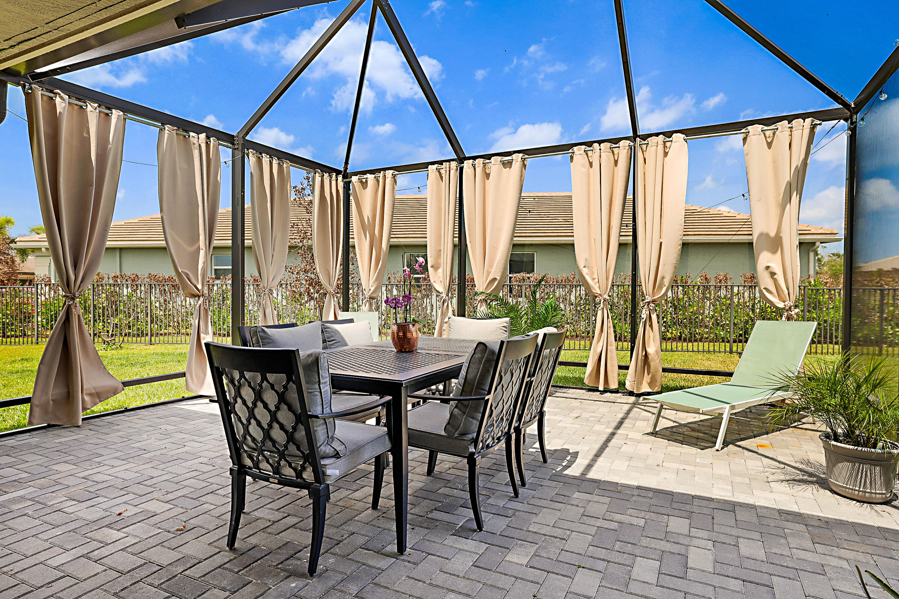 Valencia Grove/Riverland - Residential