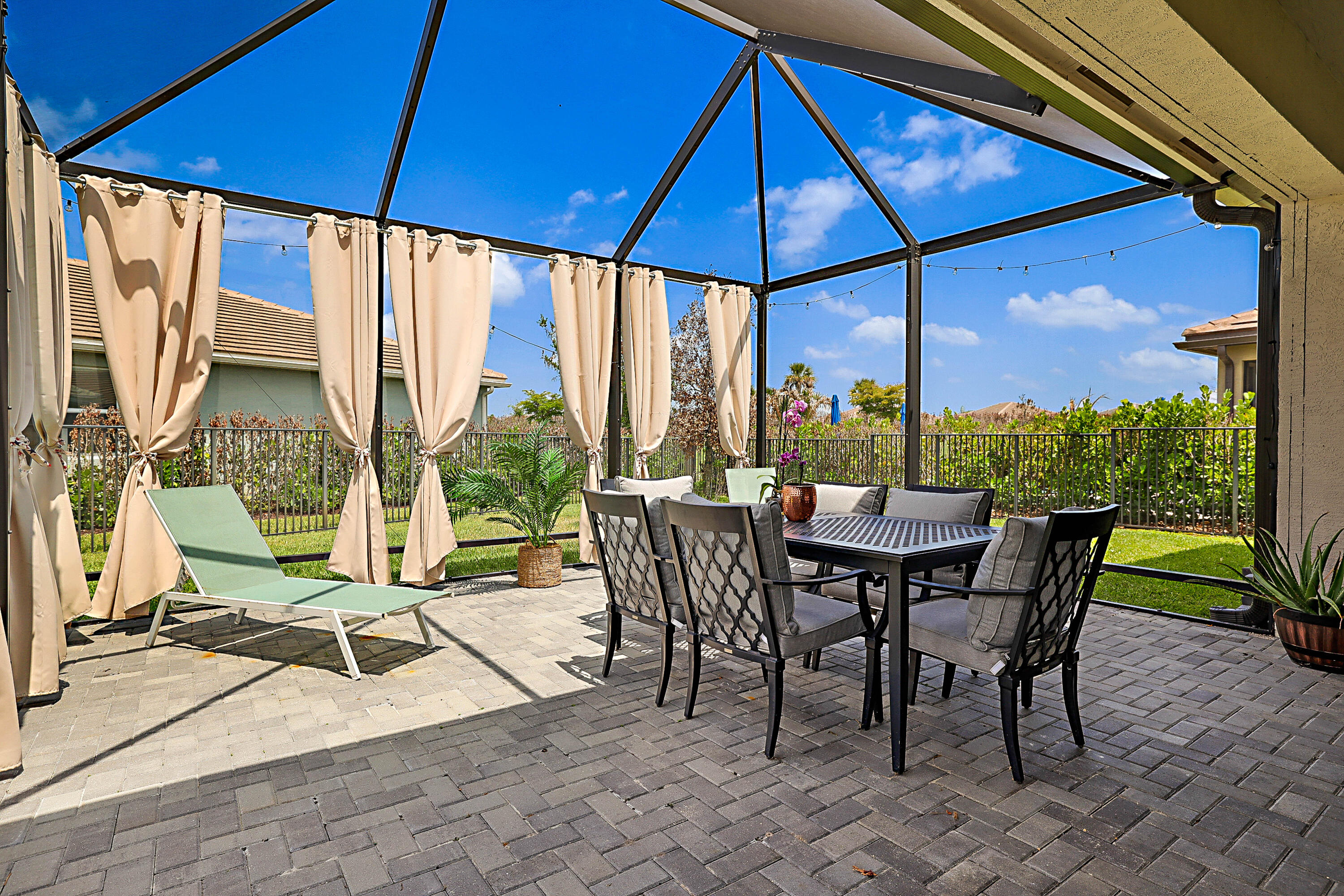Valencia Grove/Riverland - Residential