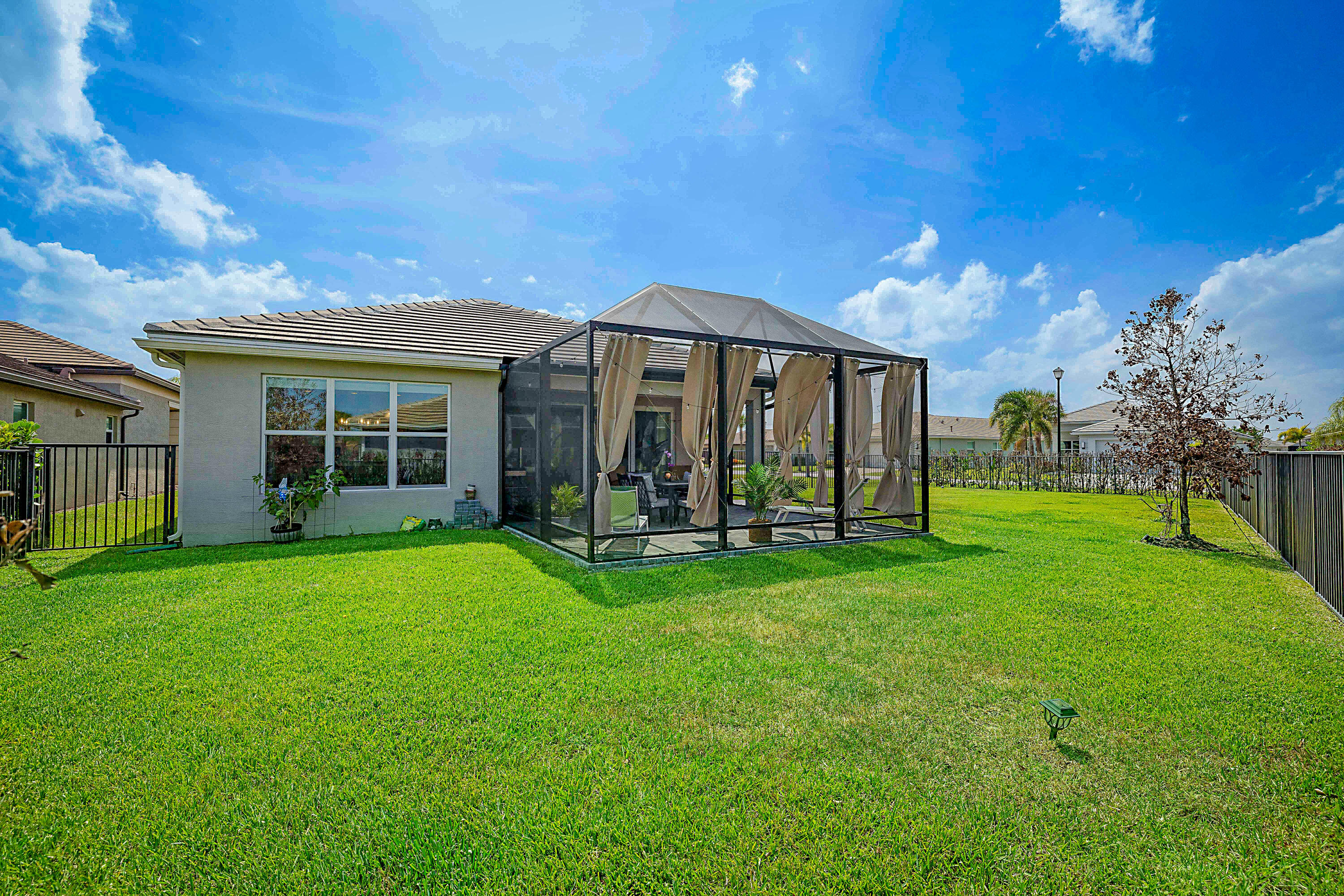 Valencia Grove/Riverland - Residential