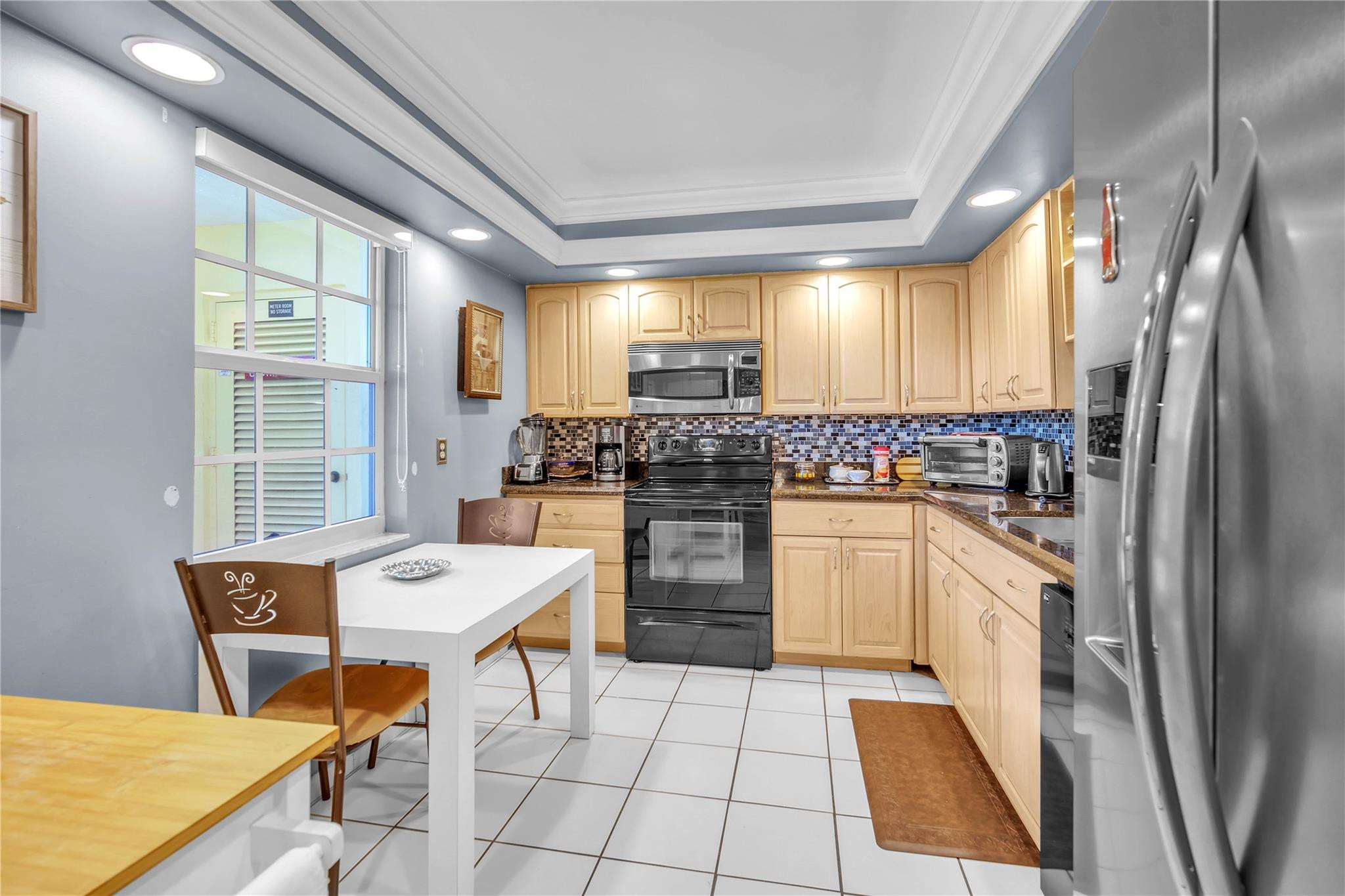 400 Oaks Lane 115