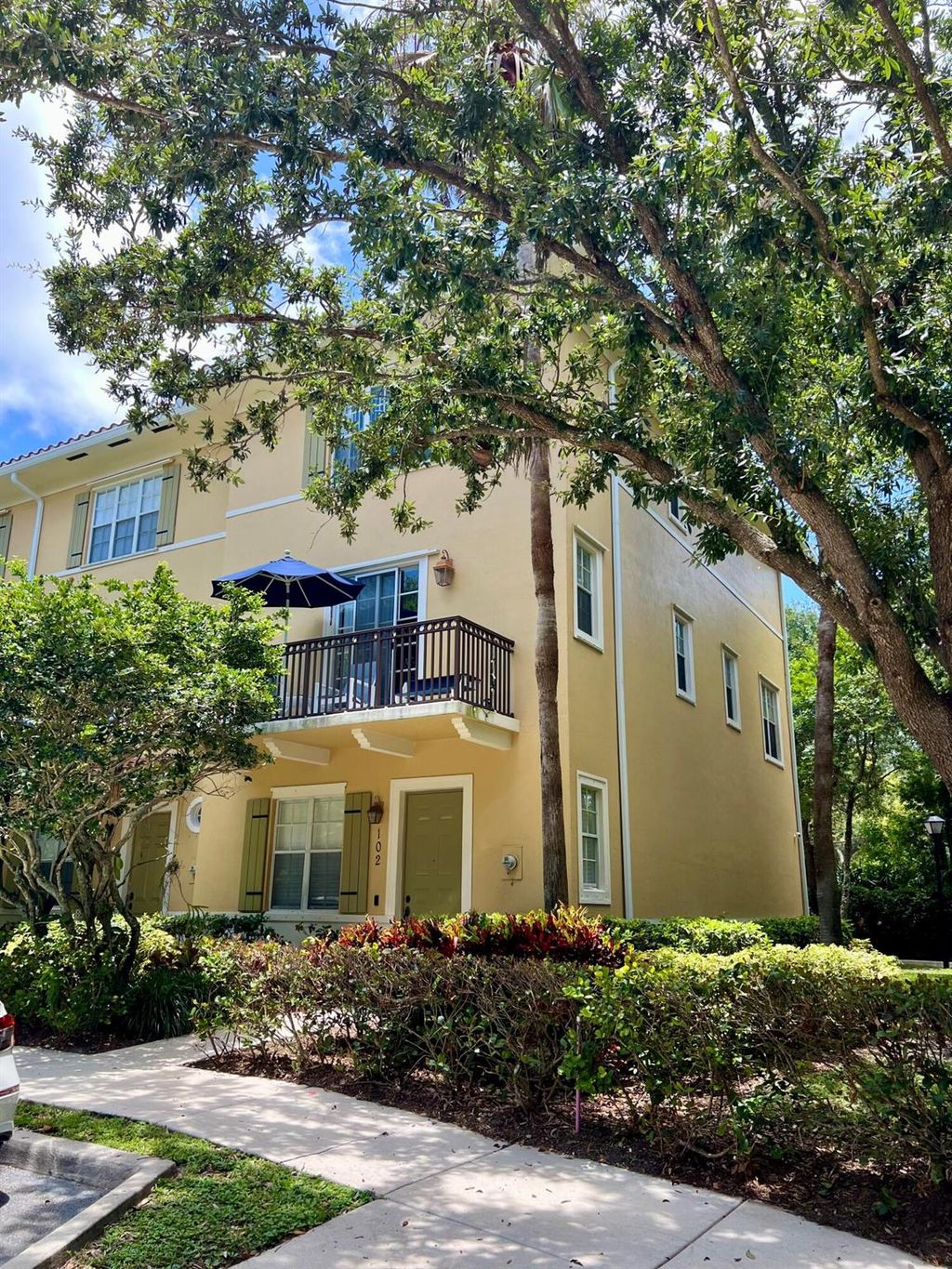 Photo of 102 Jesup Lane, Jupiter, FL 33458 (MLS # R11001980)