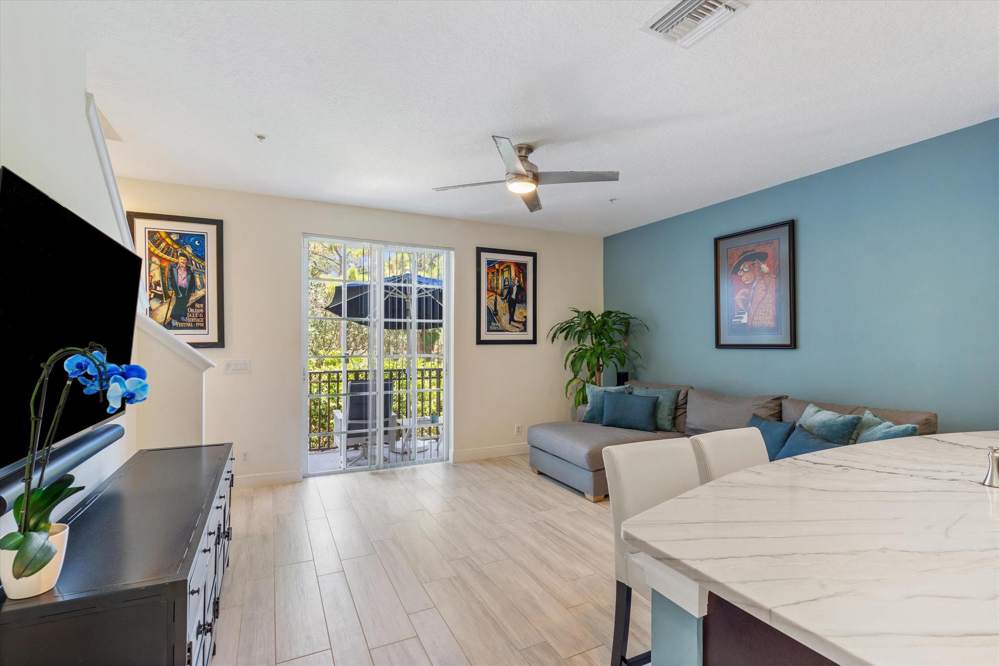 Photo 6 of 31 of 102 Jesup Lane townhome