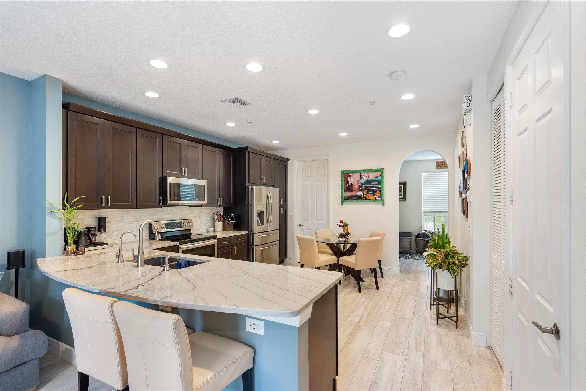 Photo 5 of 31 of 102 Jesup Lane townhome