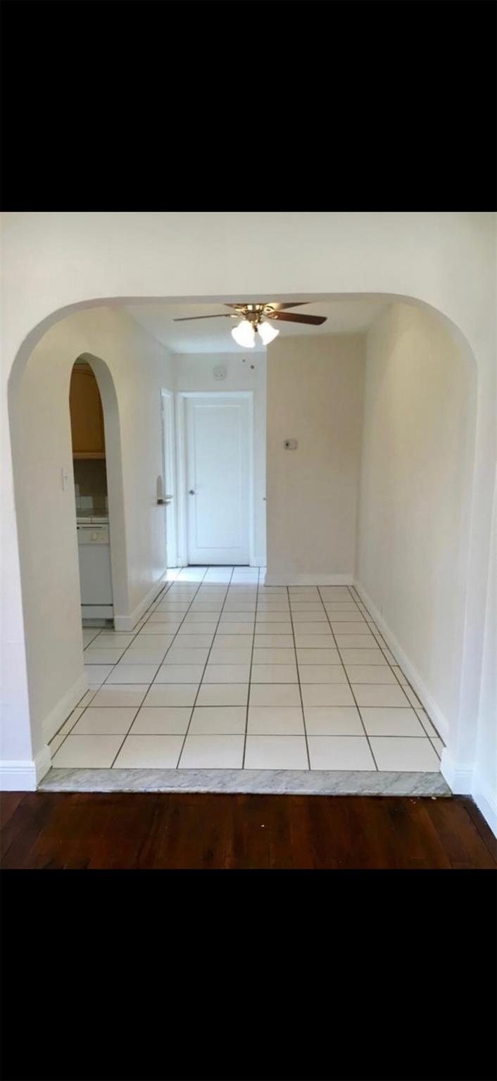 HOLLYWOOD - Residential Lease