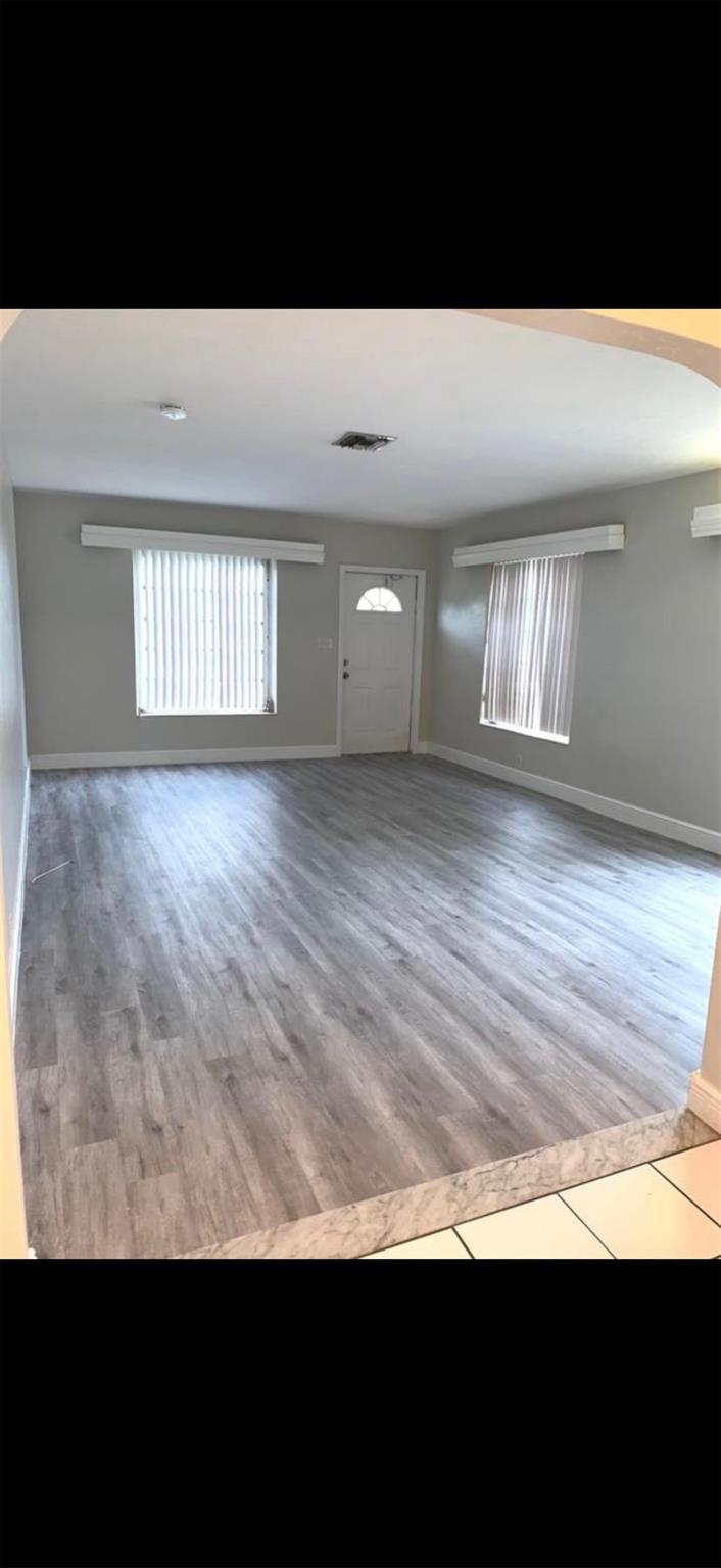 HOLLYWOOD - Residential Lease