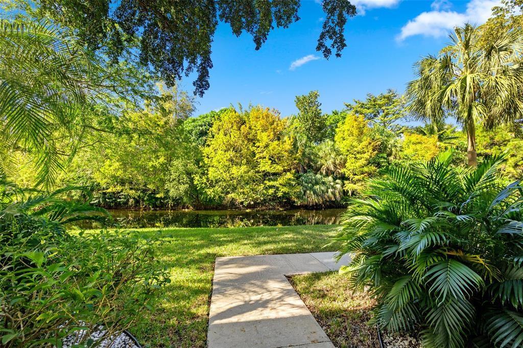 Photo of 147 Deer Creek Boulevard #407, Deerfield Beach, FL 33442 (MLS # F10499155)