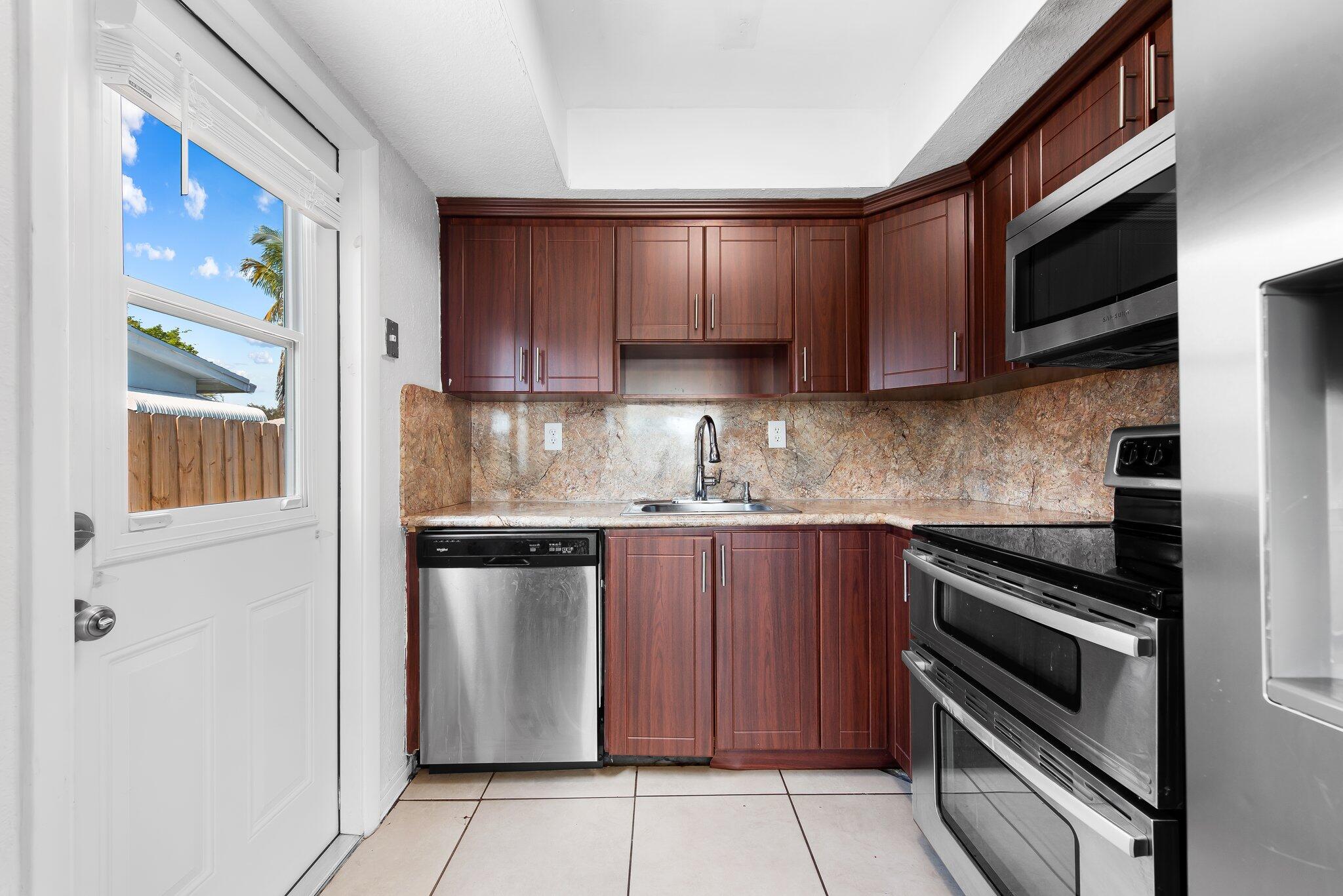 PATTERSON PARK 3 ADD - Residential Income