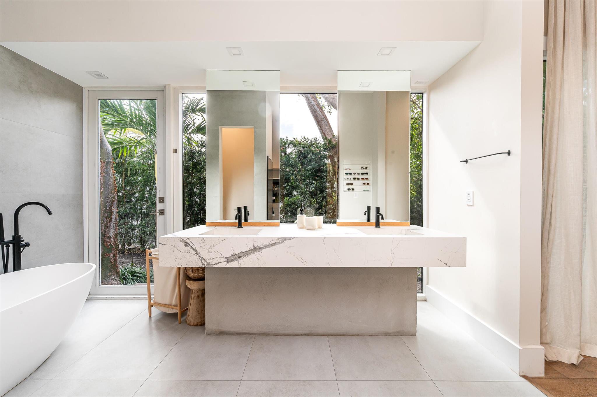 BAY POINT - Residential