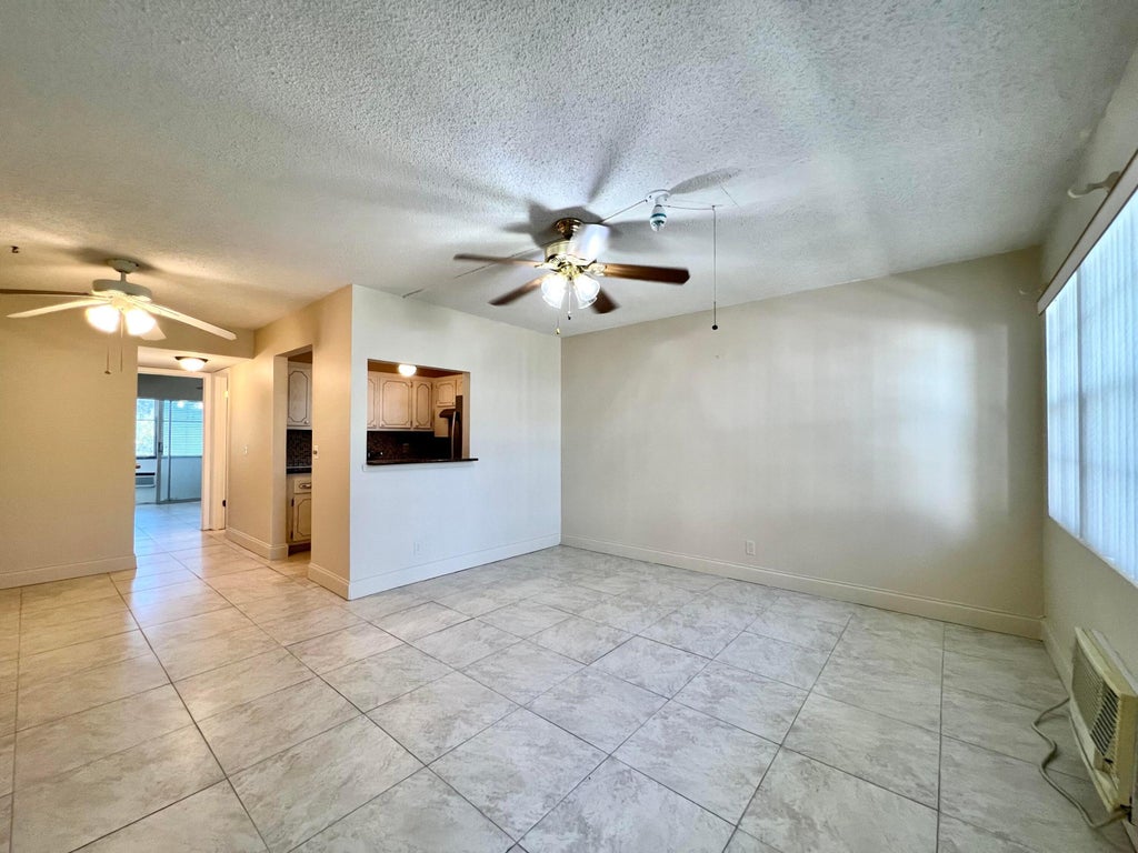 Photo of 94 Windsor E, West Palm Beach, FL 33417 (MLS # B26043995)
