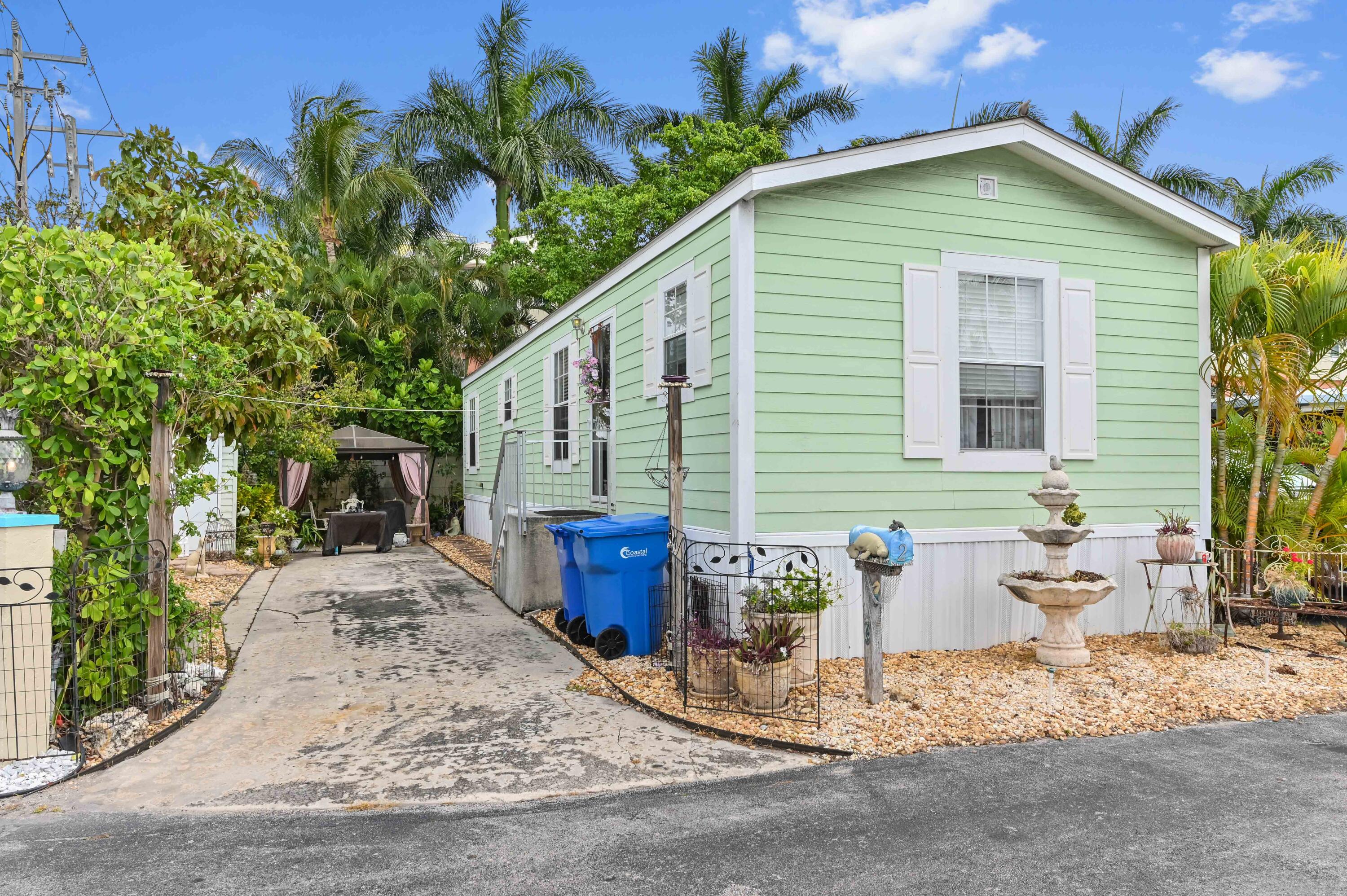 2 E View Street