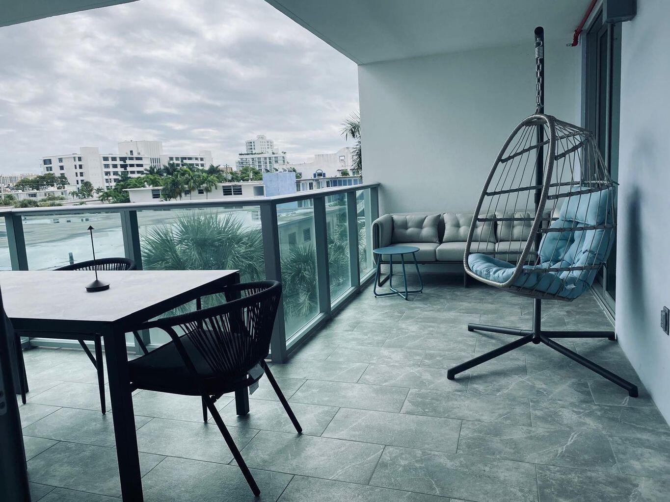 THE PALMS CONDO - Residential Lease