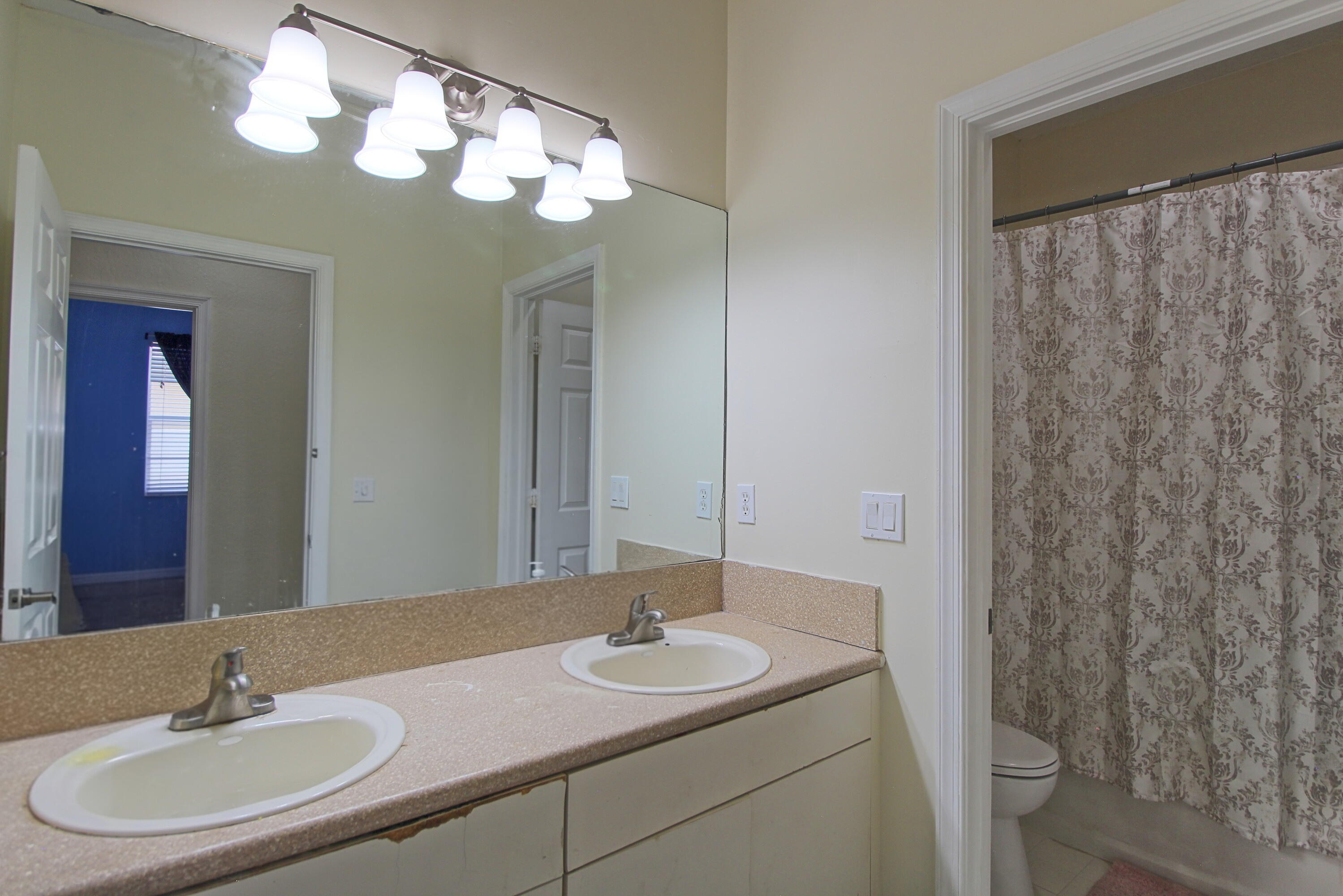 FOURTH  REPLAT OF PORTOFINO ISLES - Residential