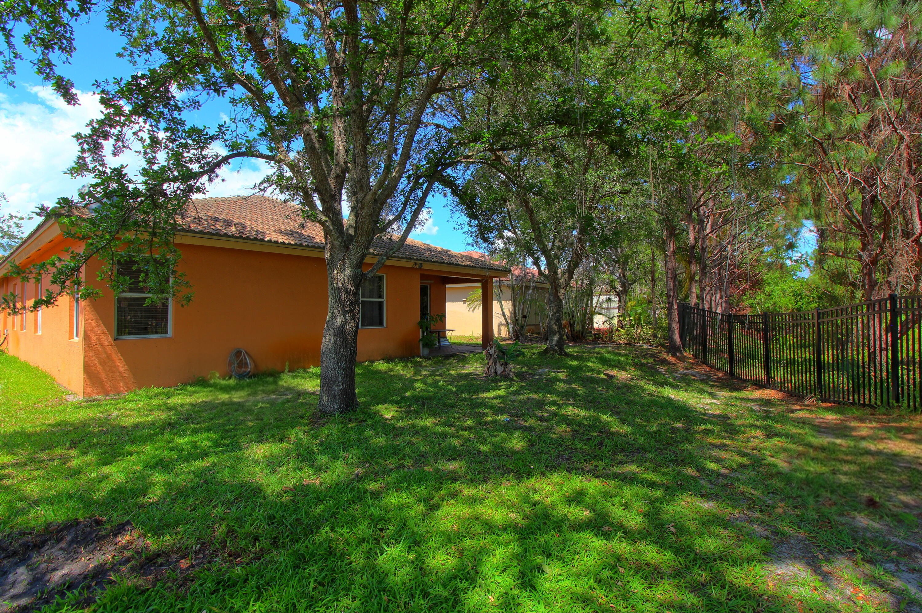 FOURTH  REPLAT OF PORTOFINO ISLES - Residential