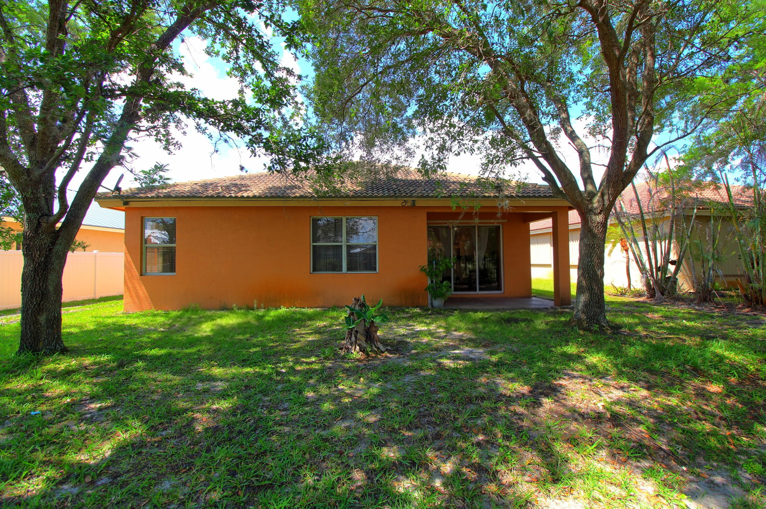 FOURTH  REPLAT OF PORTOFINO ISLES - Residential