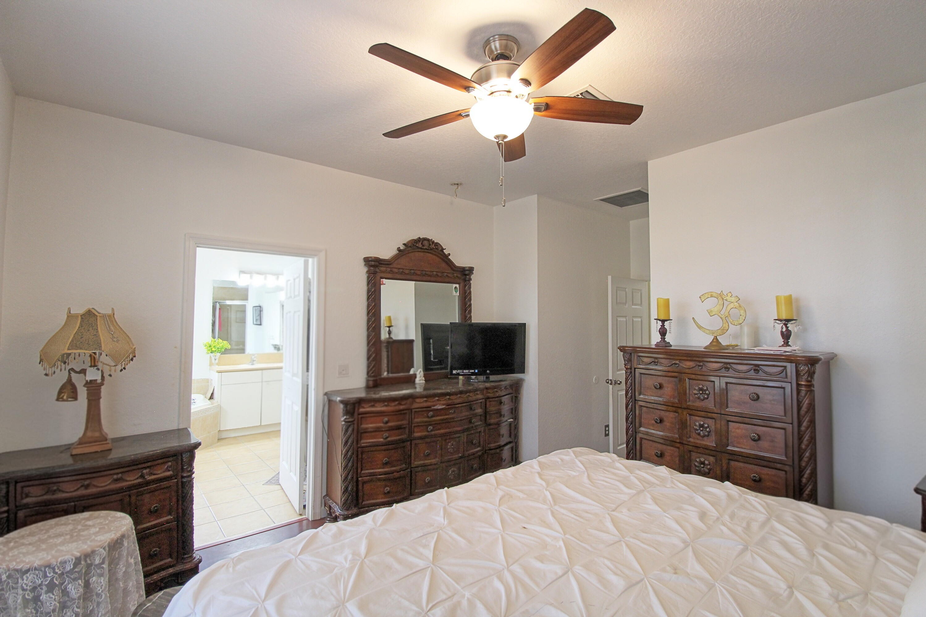 FOURTH  REPLAT OF PORTOFINO ISLES - Residential