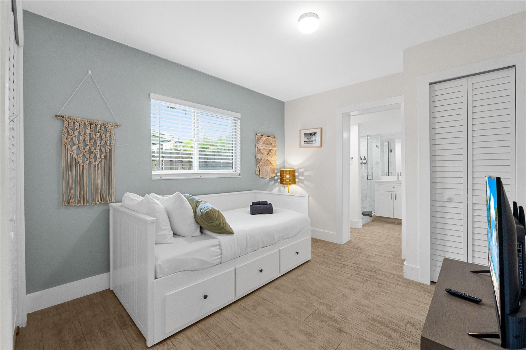 CONNOR ESTATES - Residential