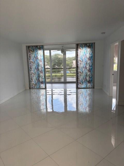 1811 SABAL PALM 405