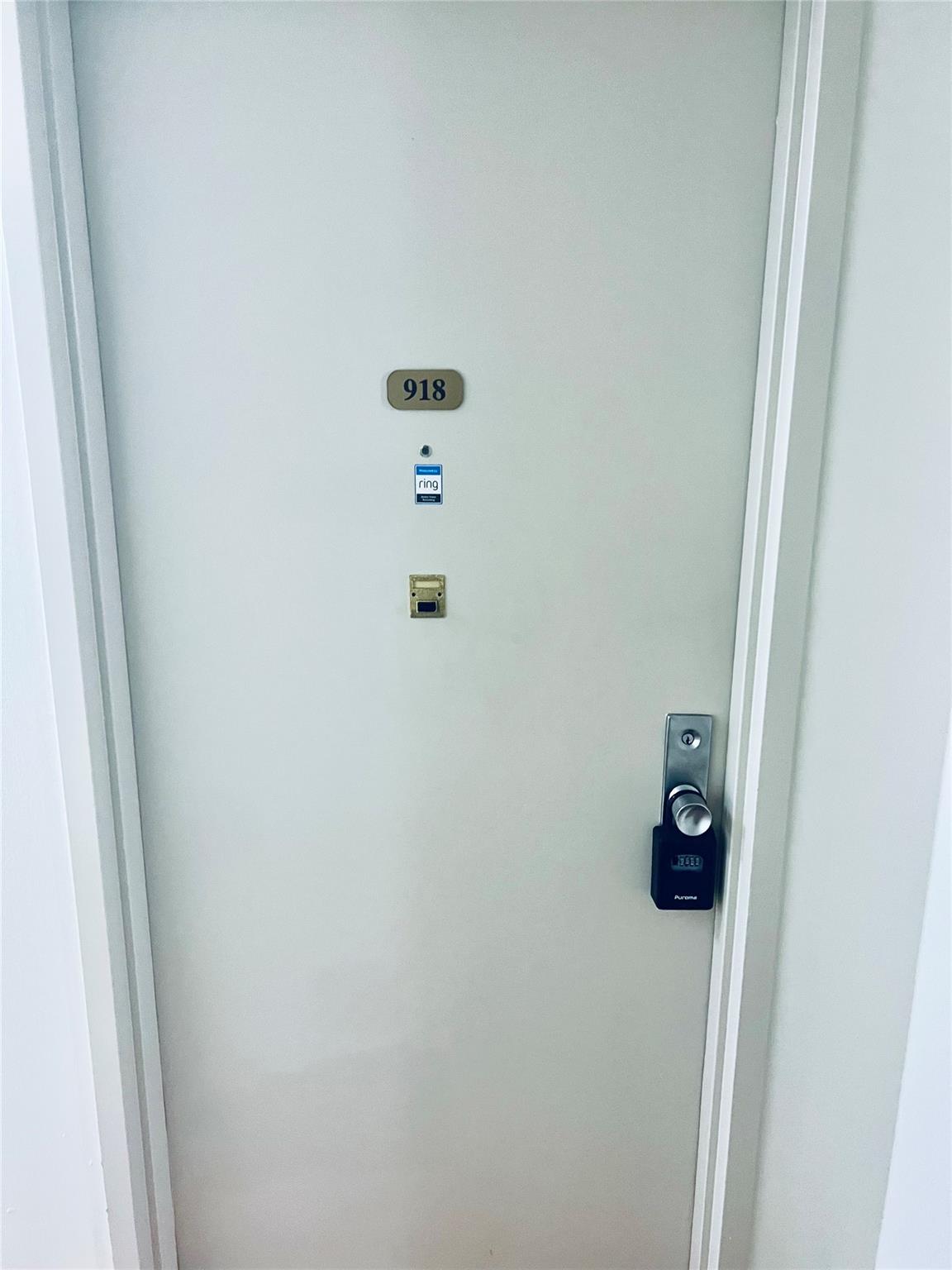 Country Club Tower - Residential Lease