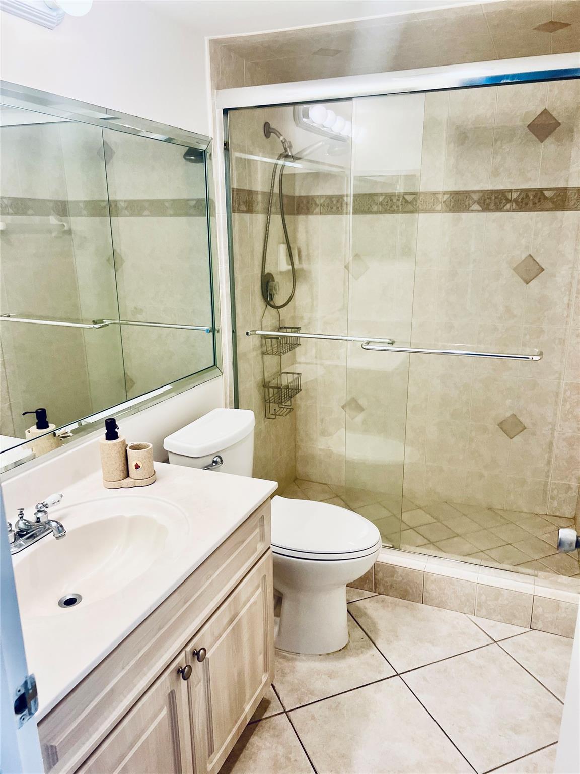 Country Club Tower - Residential Lease