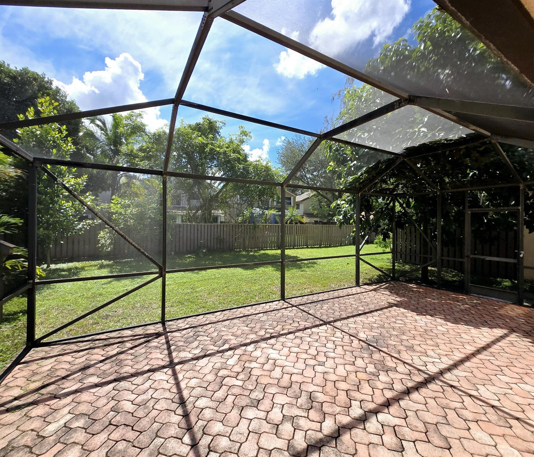10980 NW 12th Ct