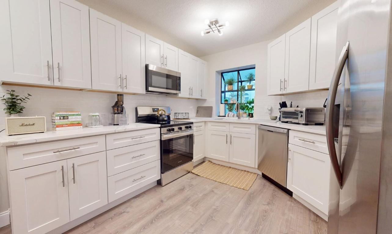 GIARDINO VILLAGE CONDOS - Residential