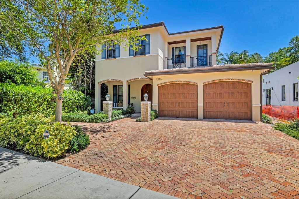 Photo of 1014 N Rio Vista Blvd, Fort Lauderdale, FL 33301 (MLS # F10442870)