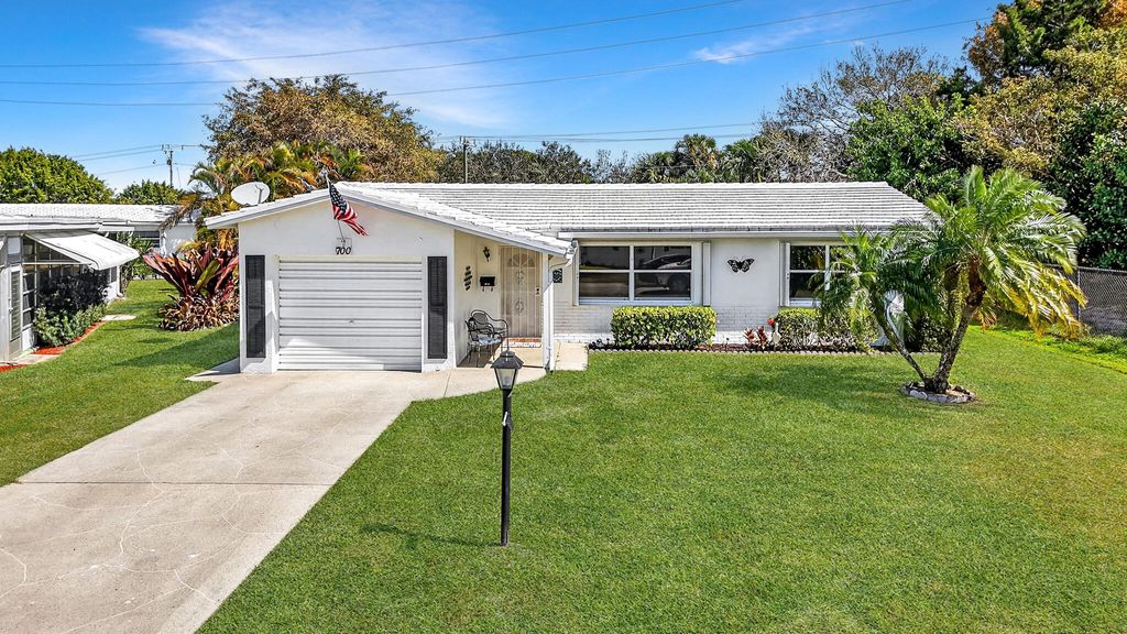 Photo of 700 Canal Way, Boynton Beach, FL 33426 (MLS # R11165620)