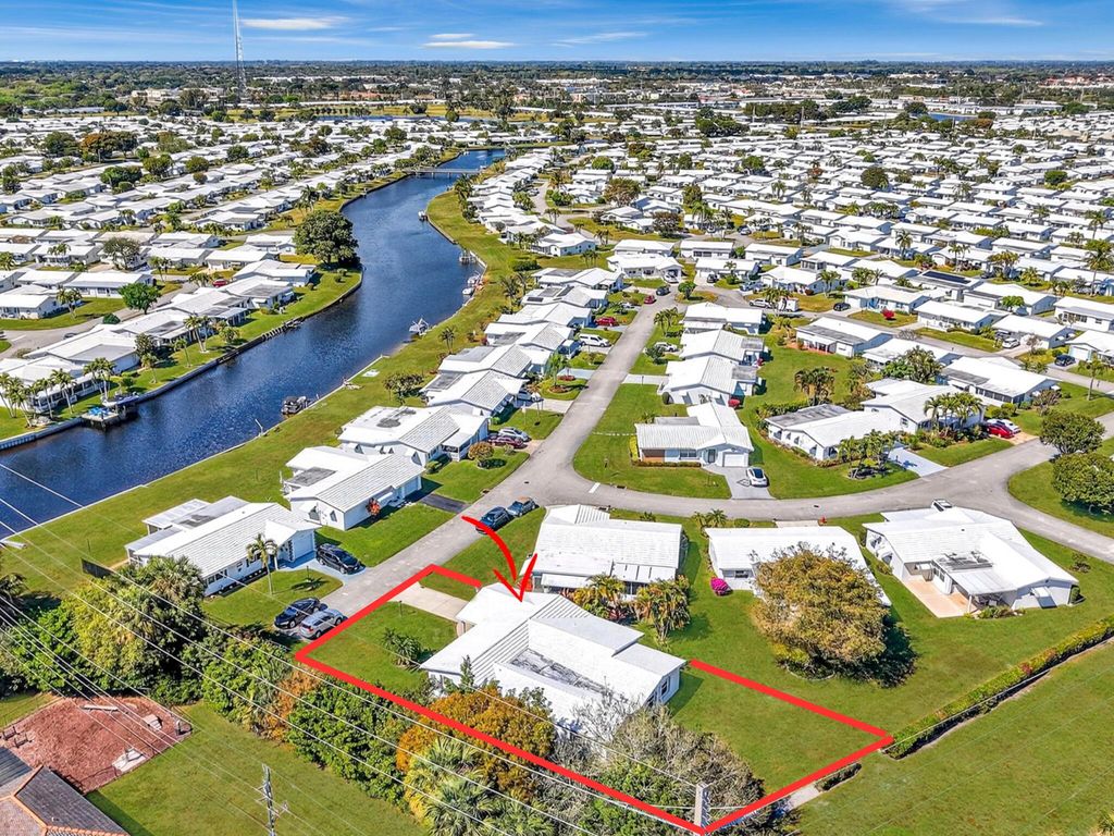 Photo of 700 Canal Way, Boynton Beach, FL 33426 (MLS # R11165620)