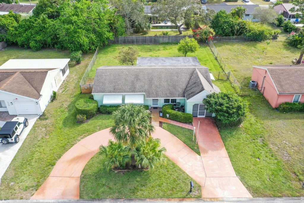Photo of 1725 SE Elkhart Terrace, Port Saint Lucie, FL 34952 (MLS # R11082888)