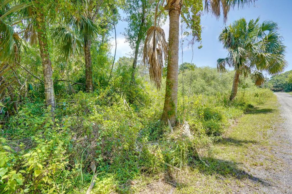 Photo of 0 Baysinger Avenue, Fort Pierce, FL 34982 (MLS # R11091961)